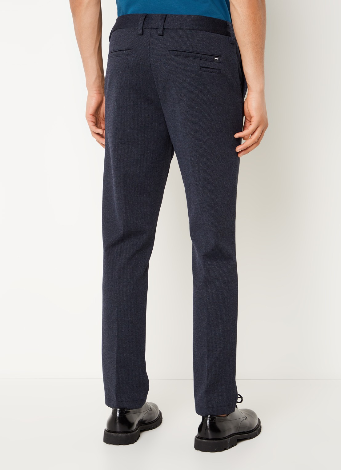 BOSS Kaiton slim fit chino met steekzakken - achterkant donkerblauw