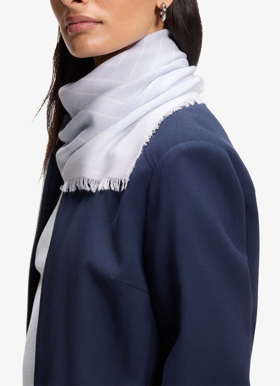 BOSS Laik sjaal in zijdeblend met logoprint 120 x 120 cm - detail 3 open blue-463 / blauw