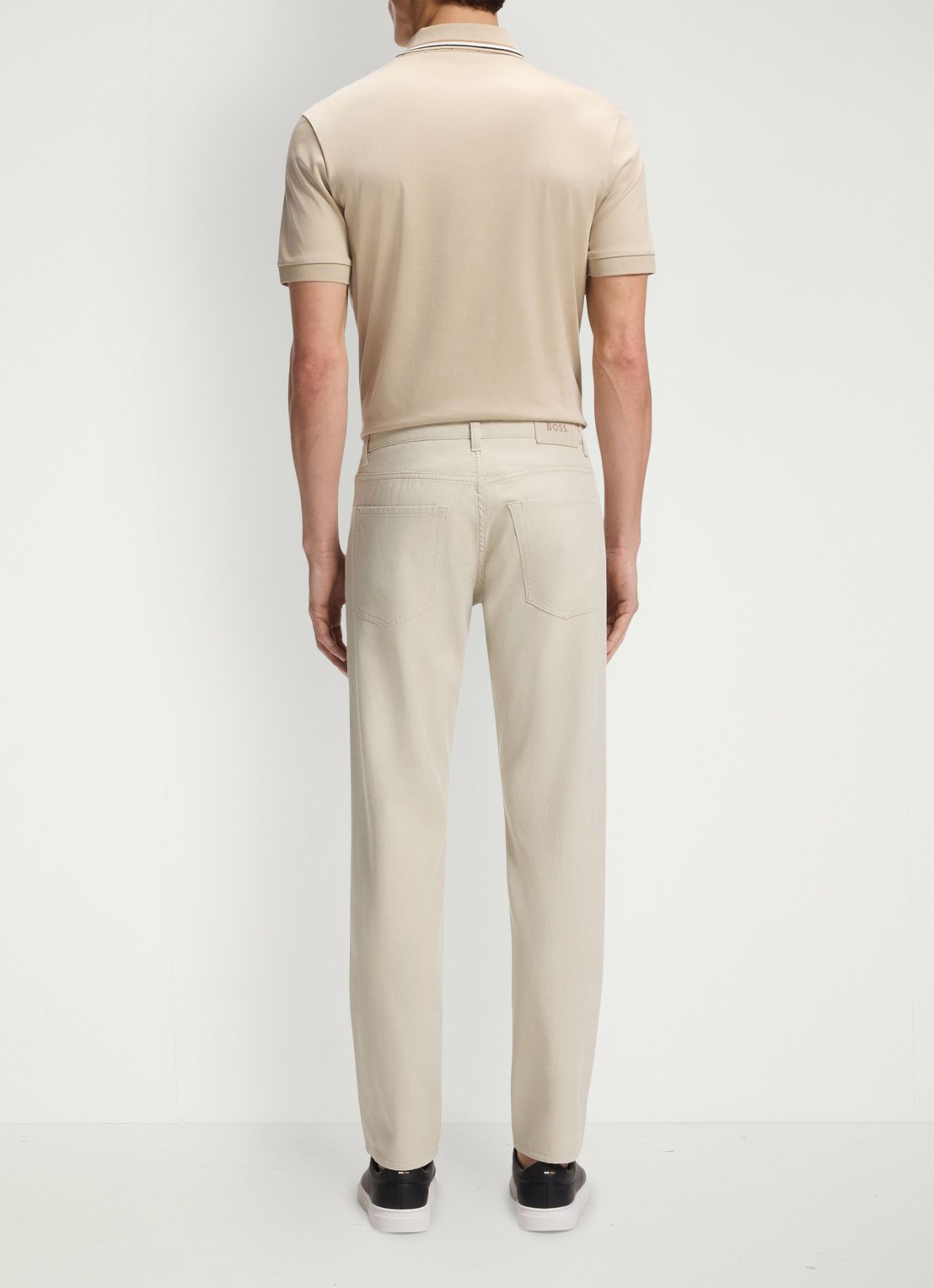 BOSS Maine straight fit pantalon met steekzakken  - achterkant beige