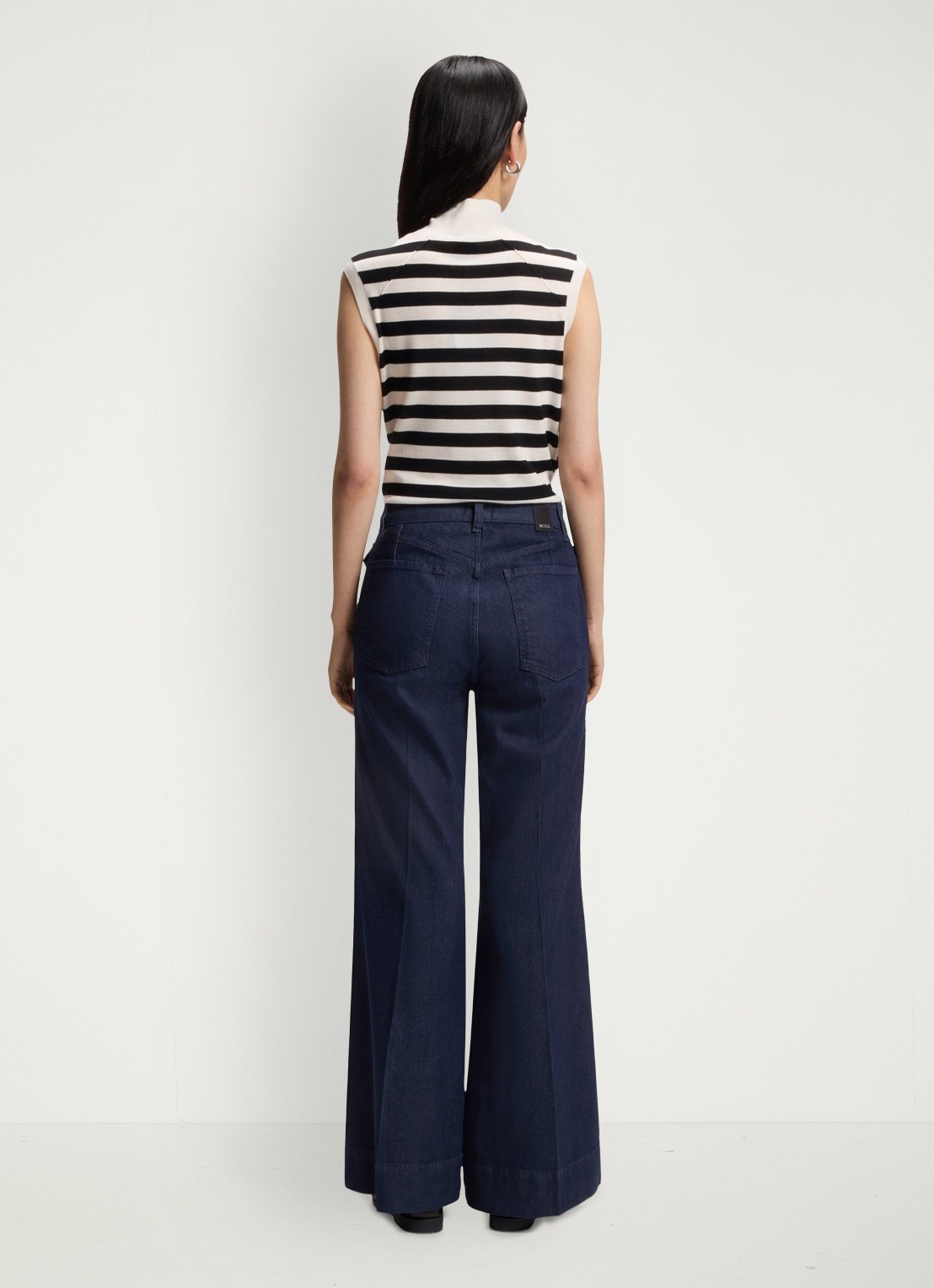 BOSS Mid waist flared jeans met stretch - achterkant 3 indigo
