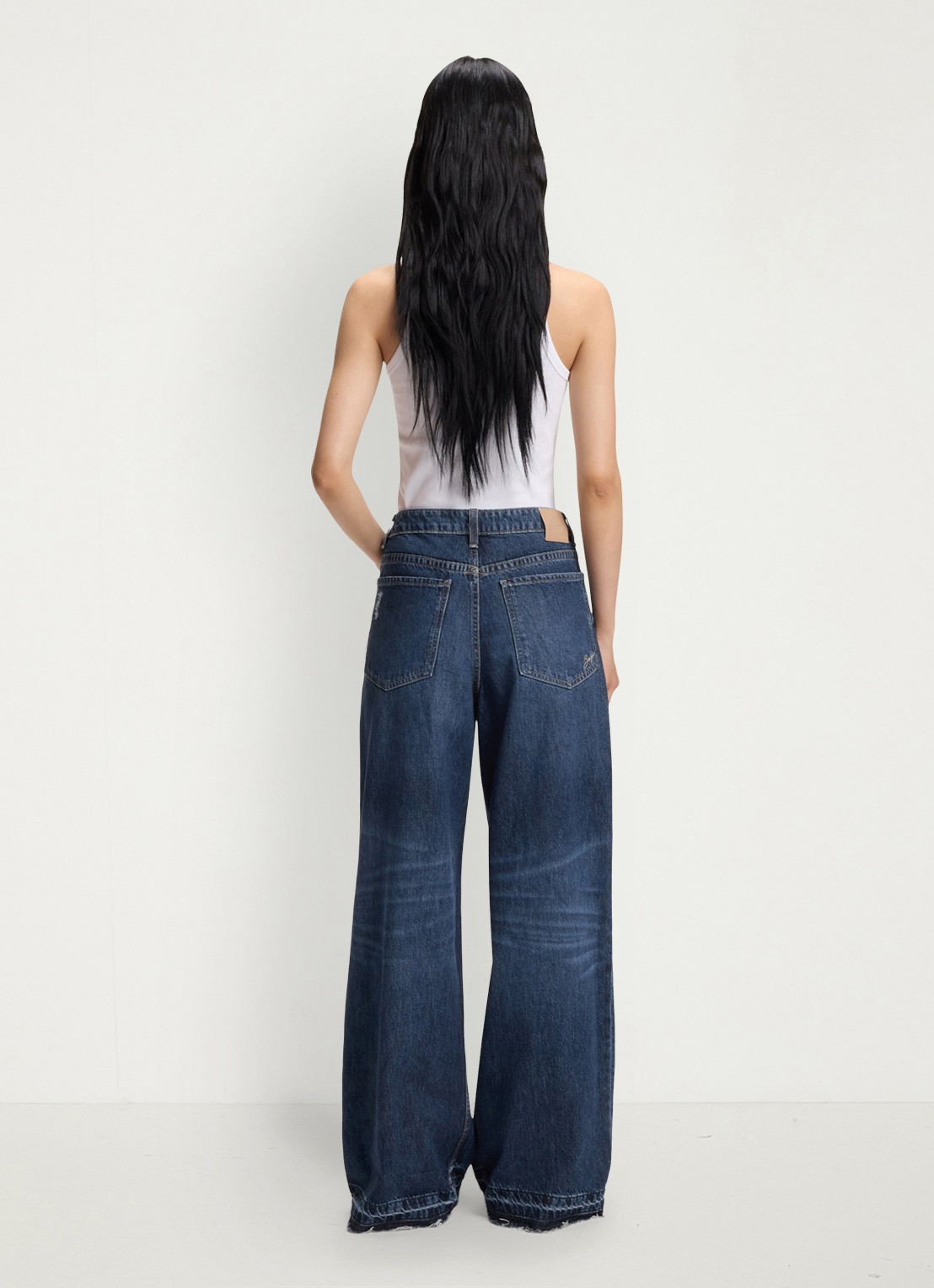 BOSS Mid waist wide leg jeans met steekzakken - achterkant donkerblauw