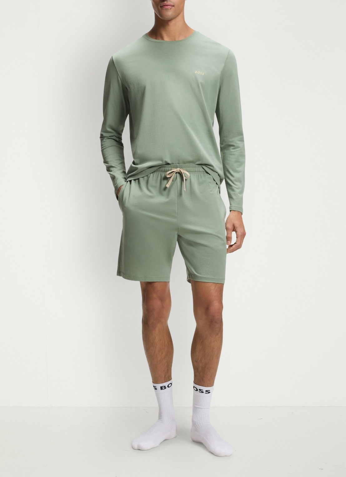 BOSS Mix&Match loose fit korte broek van sweatstof met steekzakken - voorkant 5 light/pastel green-330 / groen