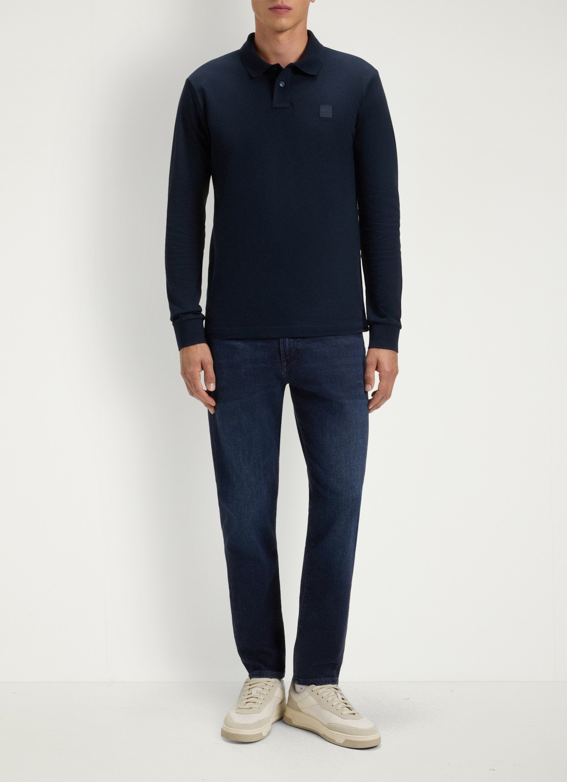 BOSS Onyx tapered jeans met donkere wassing - voorkant 6 indigo