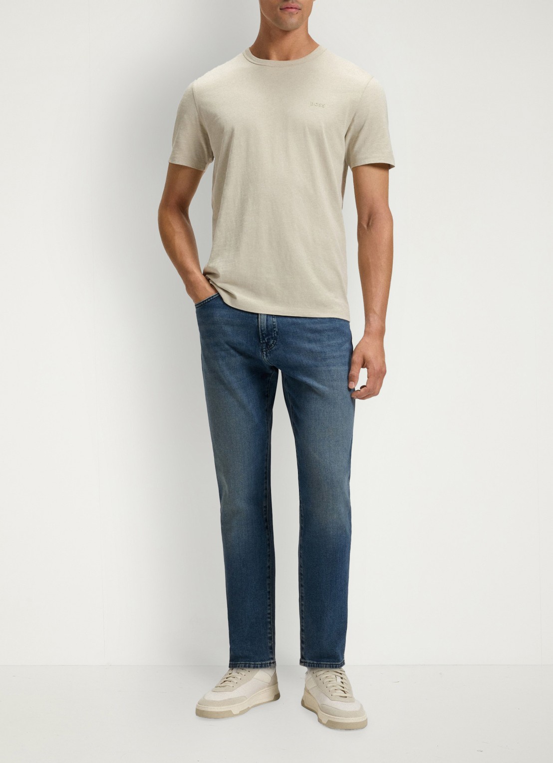BOSS Onyx tapered jeans met medium wassing - voorkant 6 indigo
