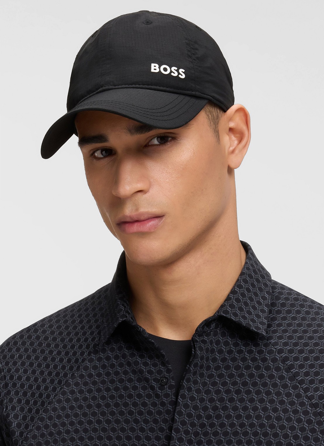 BOSS Pet met logo en uv-bescherming - detail 4 zwart