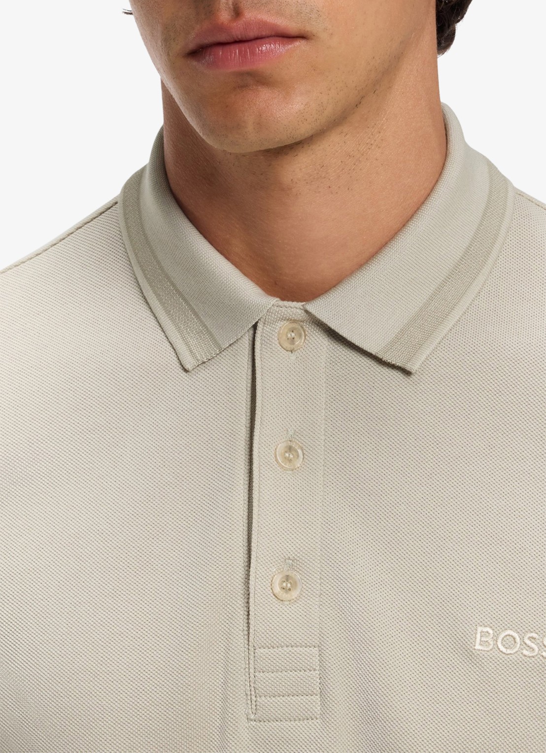 BOSS Polo van katoenpiqué met contrastlogo - detail 2 beige