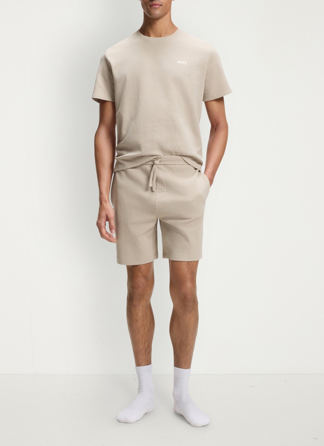 BOSS Pyjamashort van een katoenmix met logostiksel - voorkant 3 light beige-275 / beige