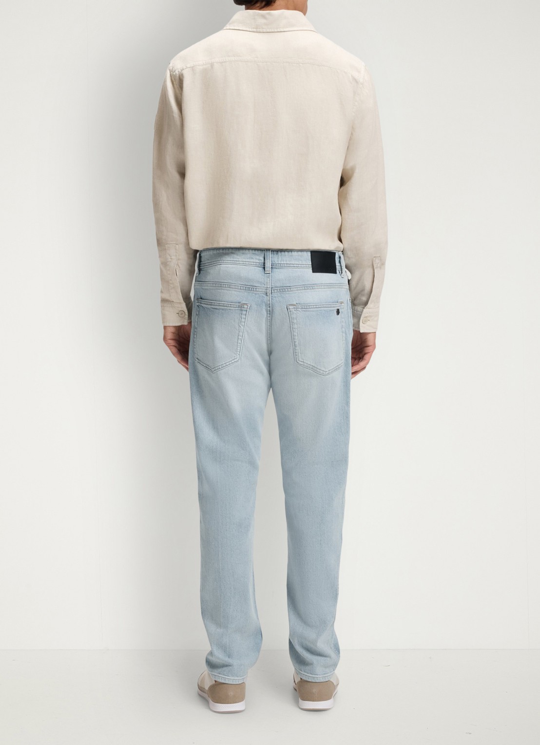 BOSS RE.MAINE-1-BO straight fit jeans met lichte wassing - achterkant light/pastel blue-453 / blauw