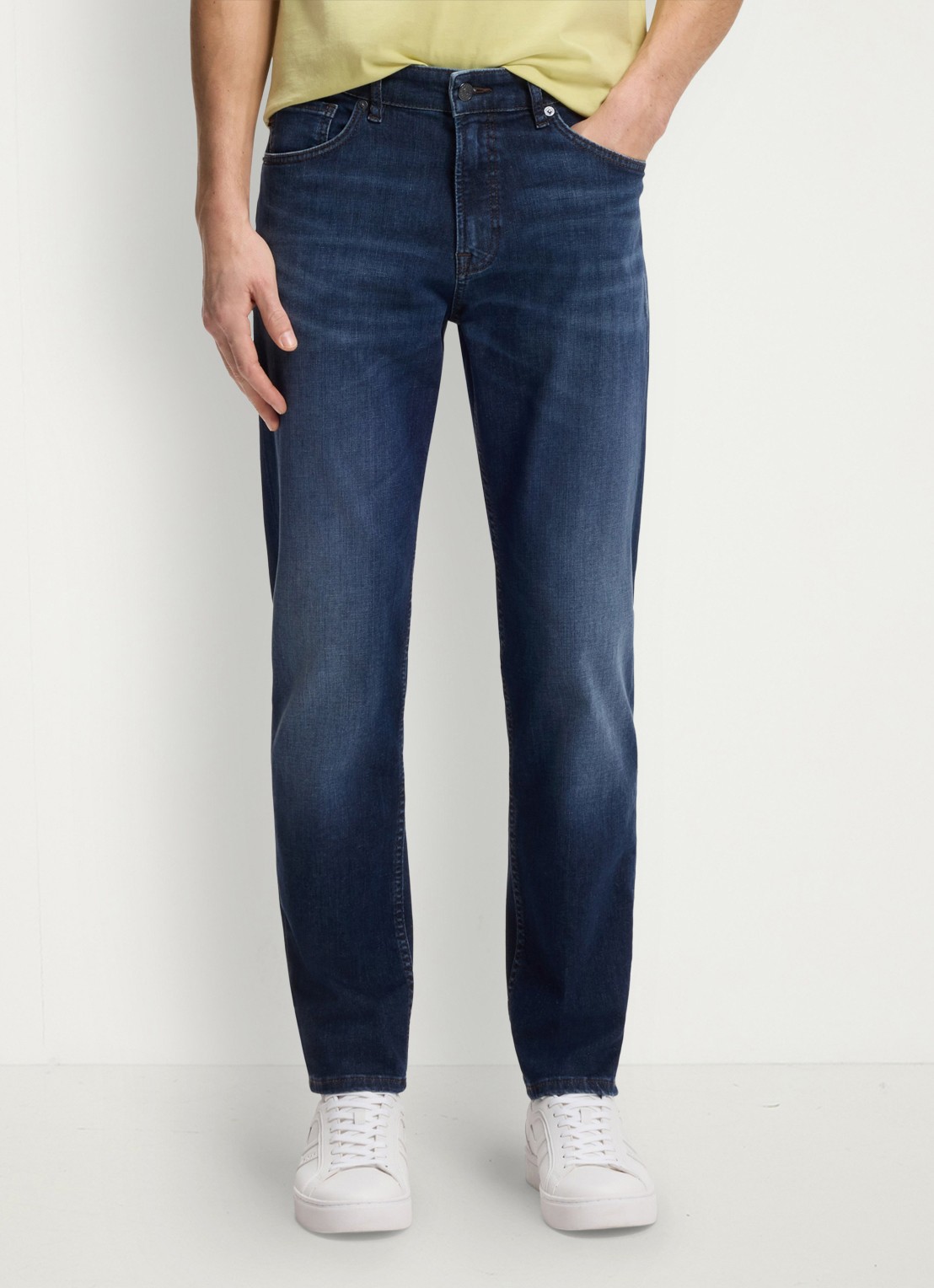 BOSS Re.Maine Bo regular fit jeans met medium wassing - detail 3 medium blue-420 / blauw