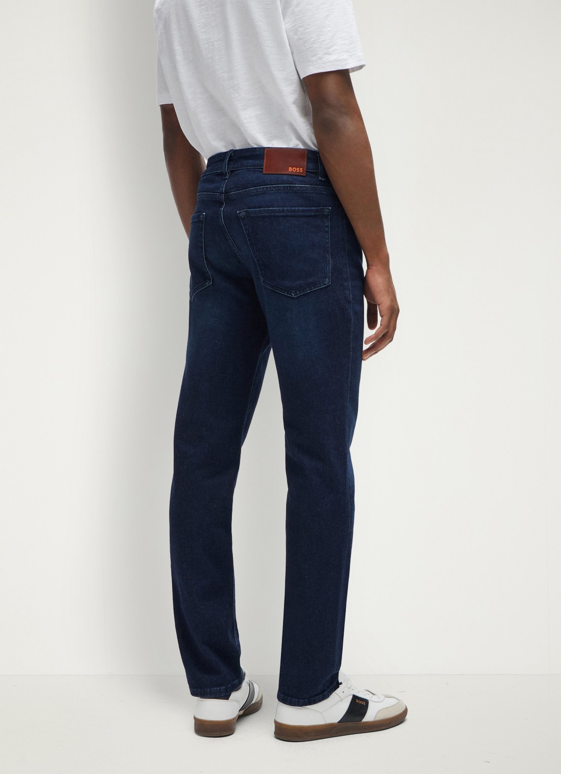 BOSS Re.Maine regular fit jeans met donkere wassing - detail 2 donkerblauw