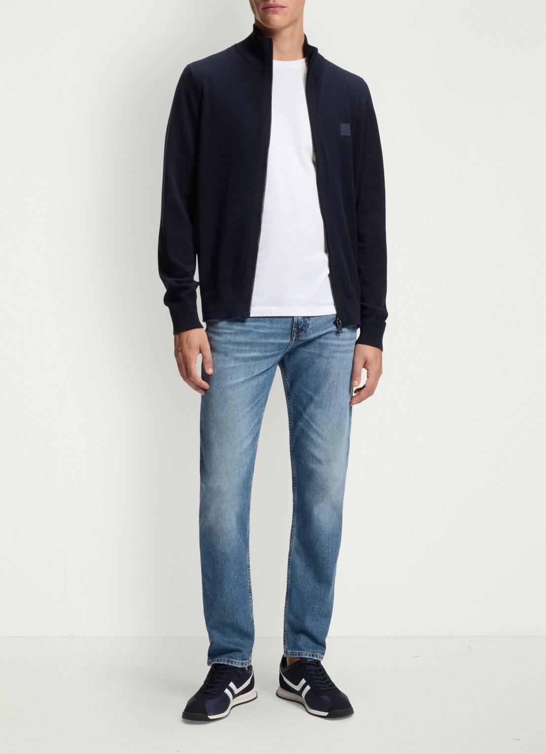 BOSS Regular fit jeans met steekzakken - voorkant 3 indigo