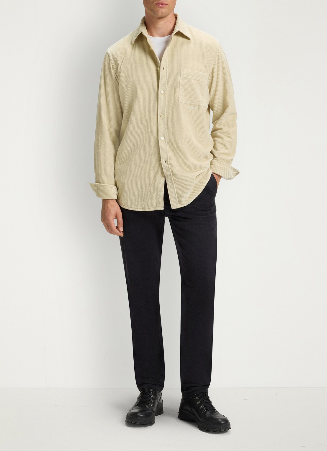 BOSS Regular-fit overhemd van katoenen corduroy - voorkant 6 beige