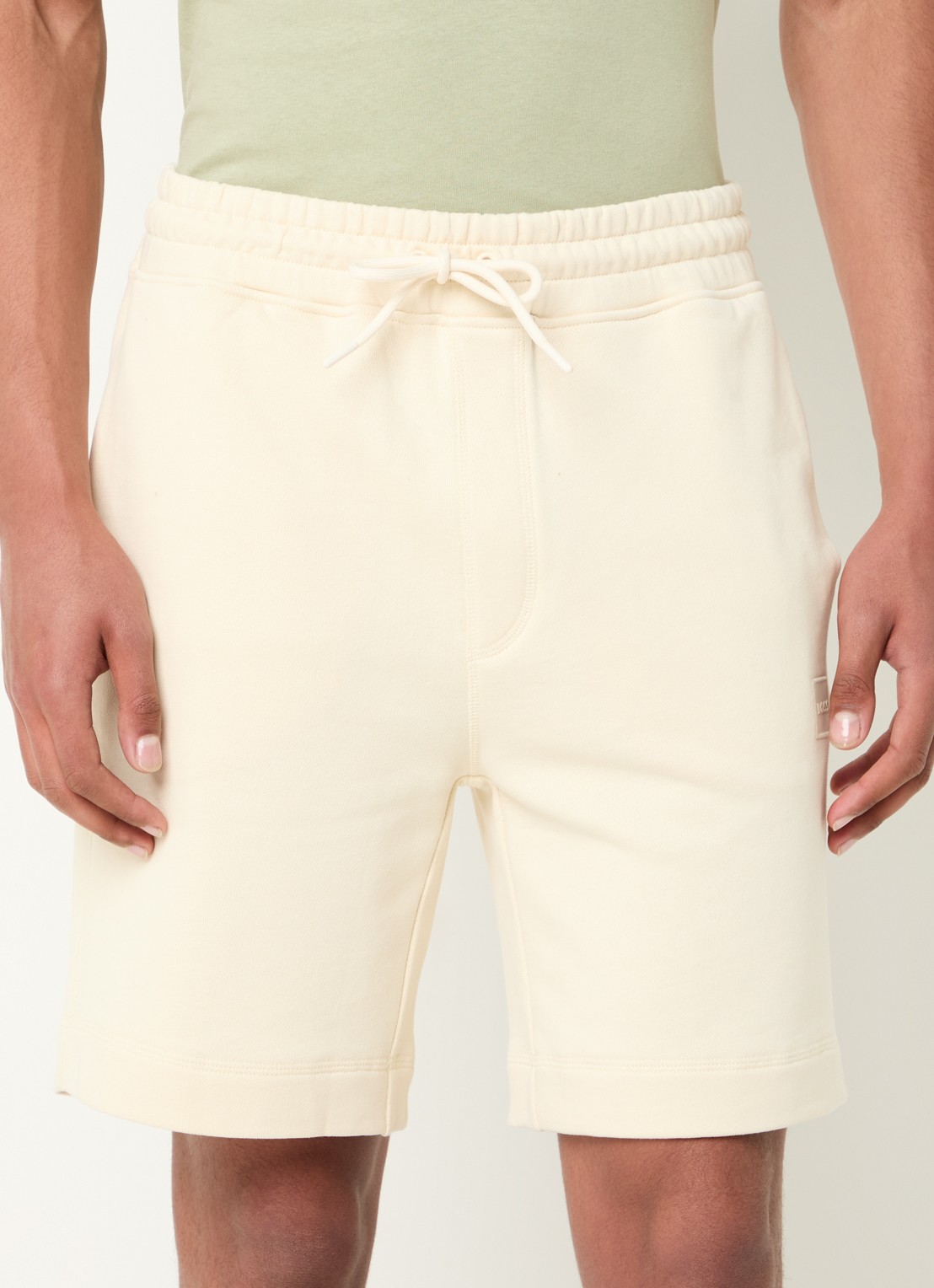 BOSS Short van katoenen sweatstof met logopatch - detail open yellow-767 / geel