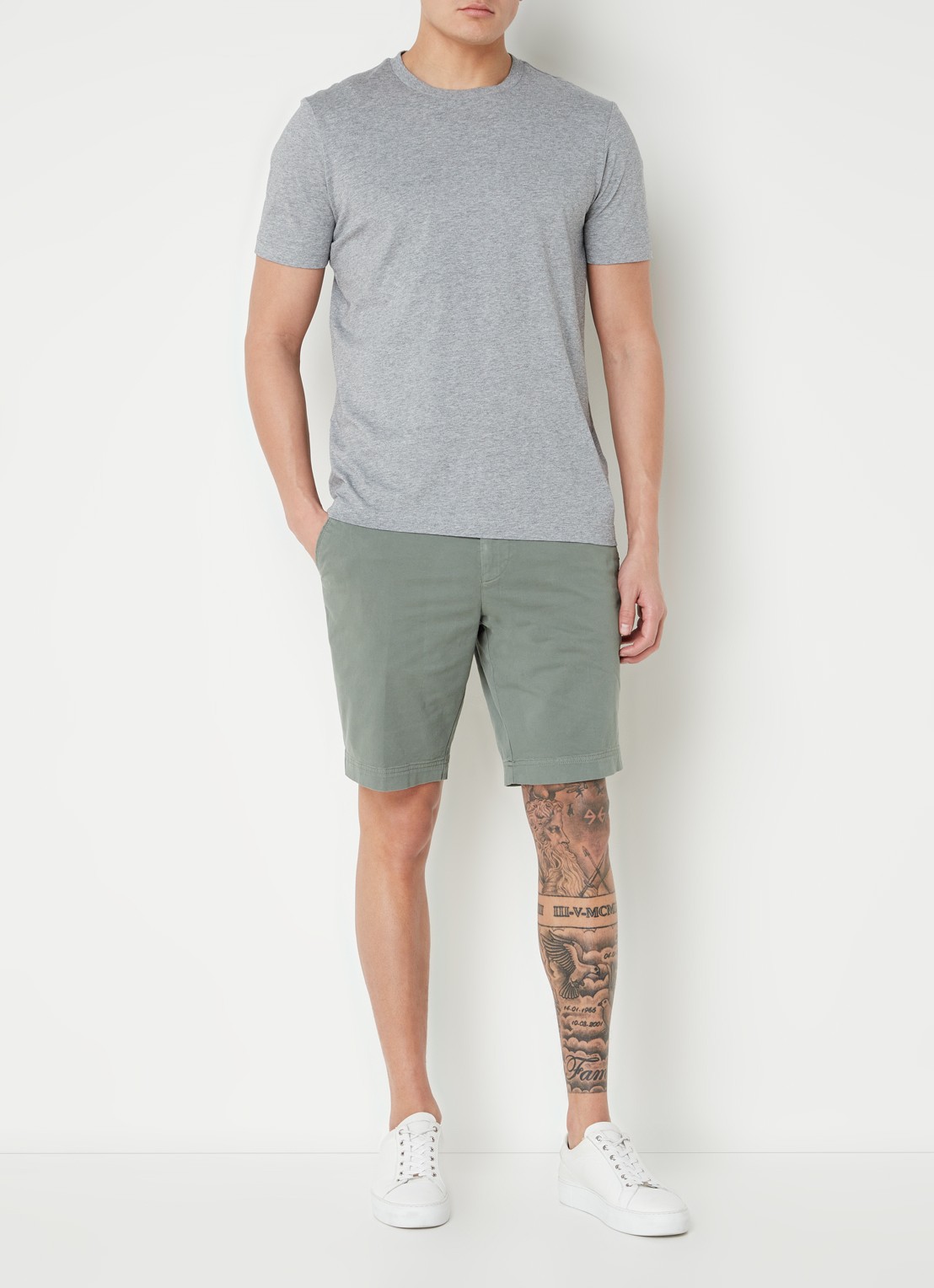 BOSS Slice-Short 10248208 01  131 - voorkant 2 olijfgroen