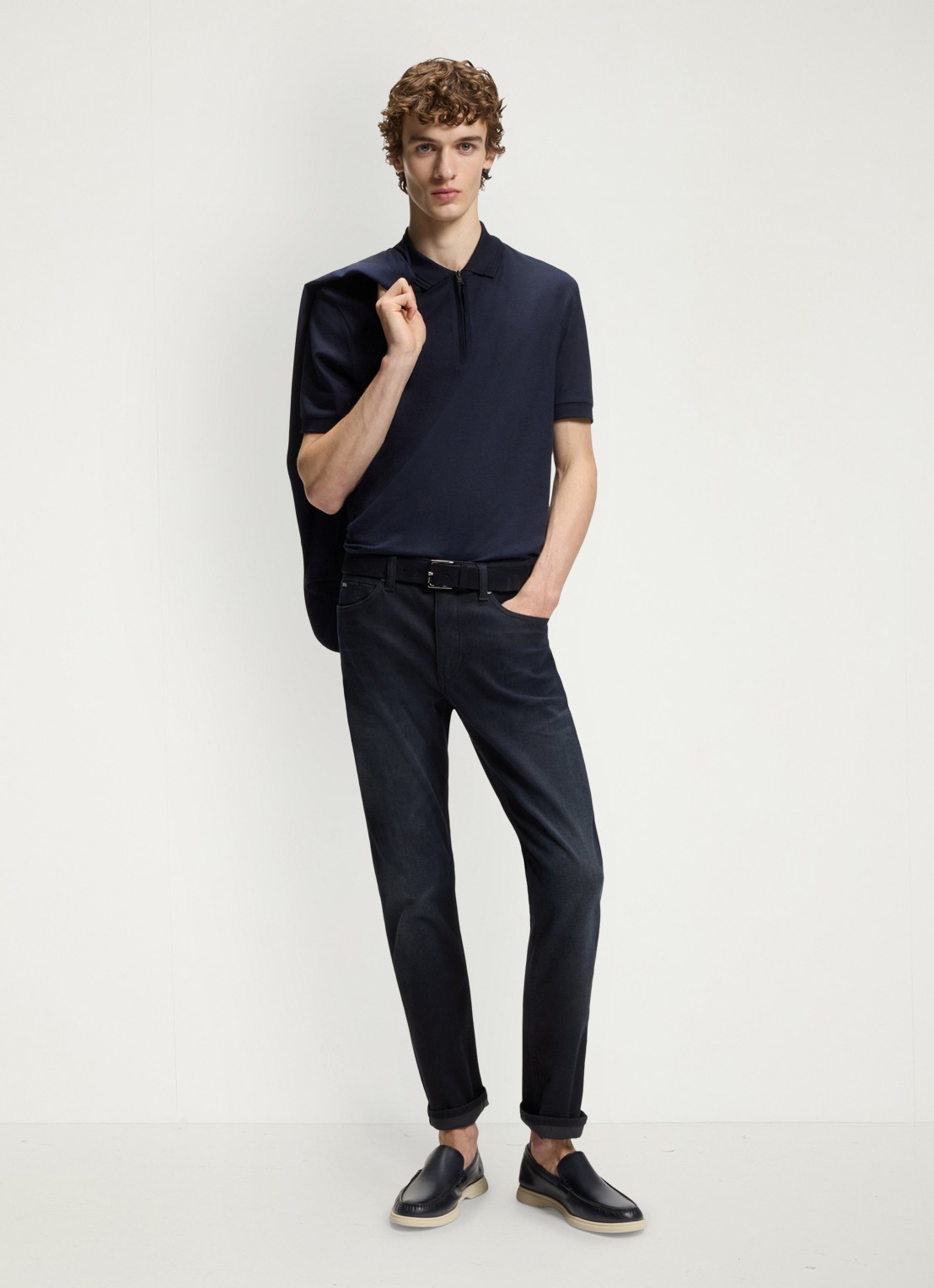 BOSS Slim fit jeans met steekzakken - voorkant 6 donkerblauw