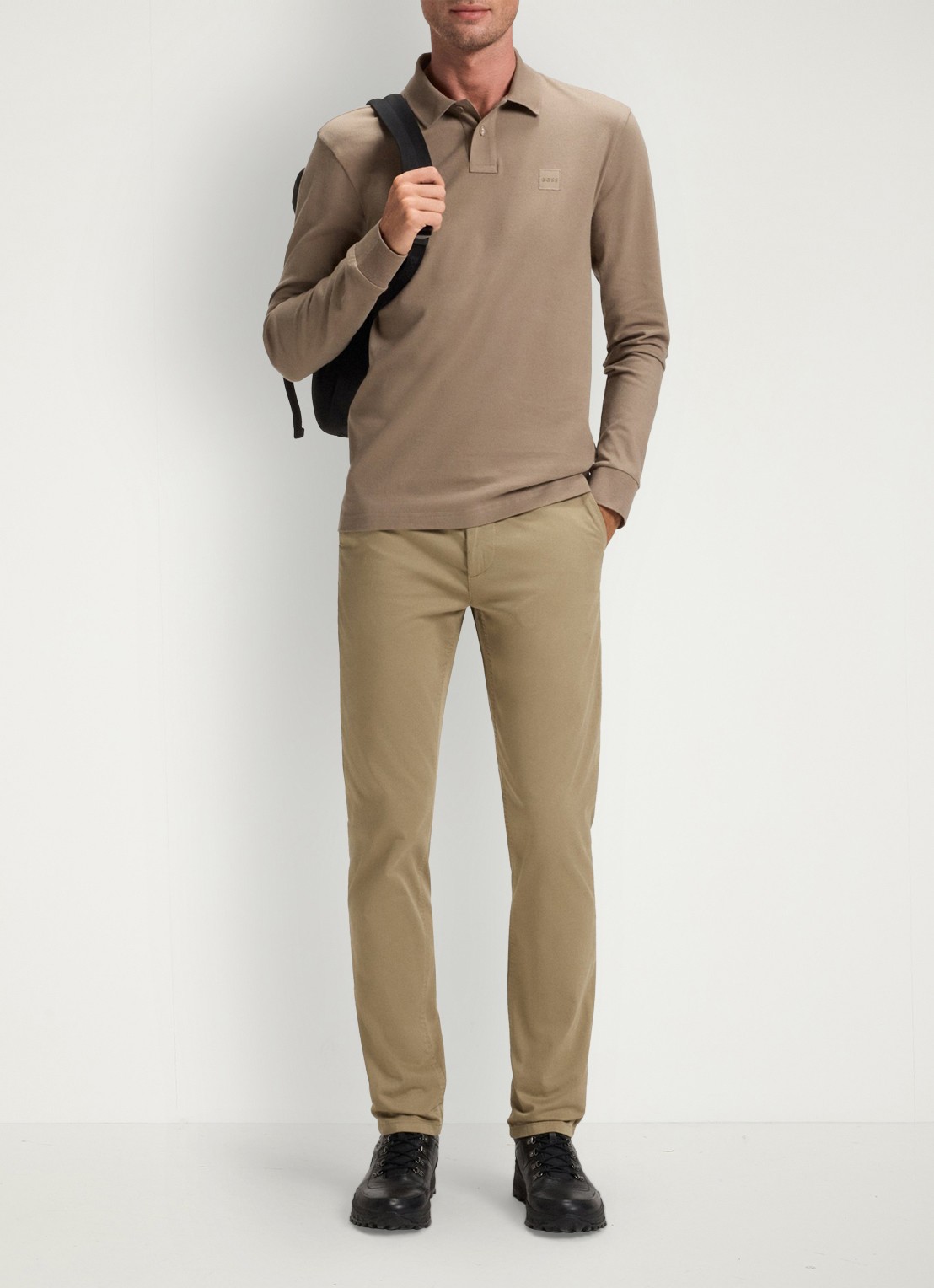 BOSS Slim fit polo van katoen - voorkant 2 khaki