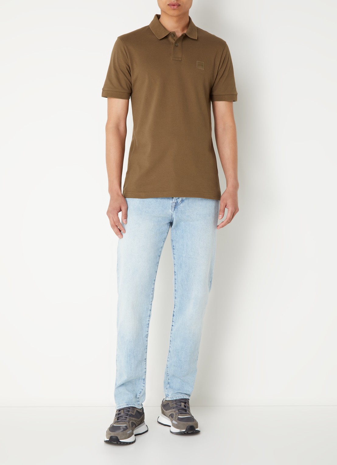BOSS Slim-fit polo van stretchkatoen met logopatch - voorkant 2 bruin