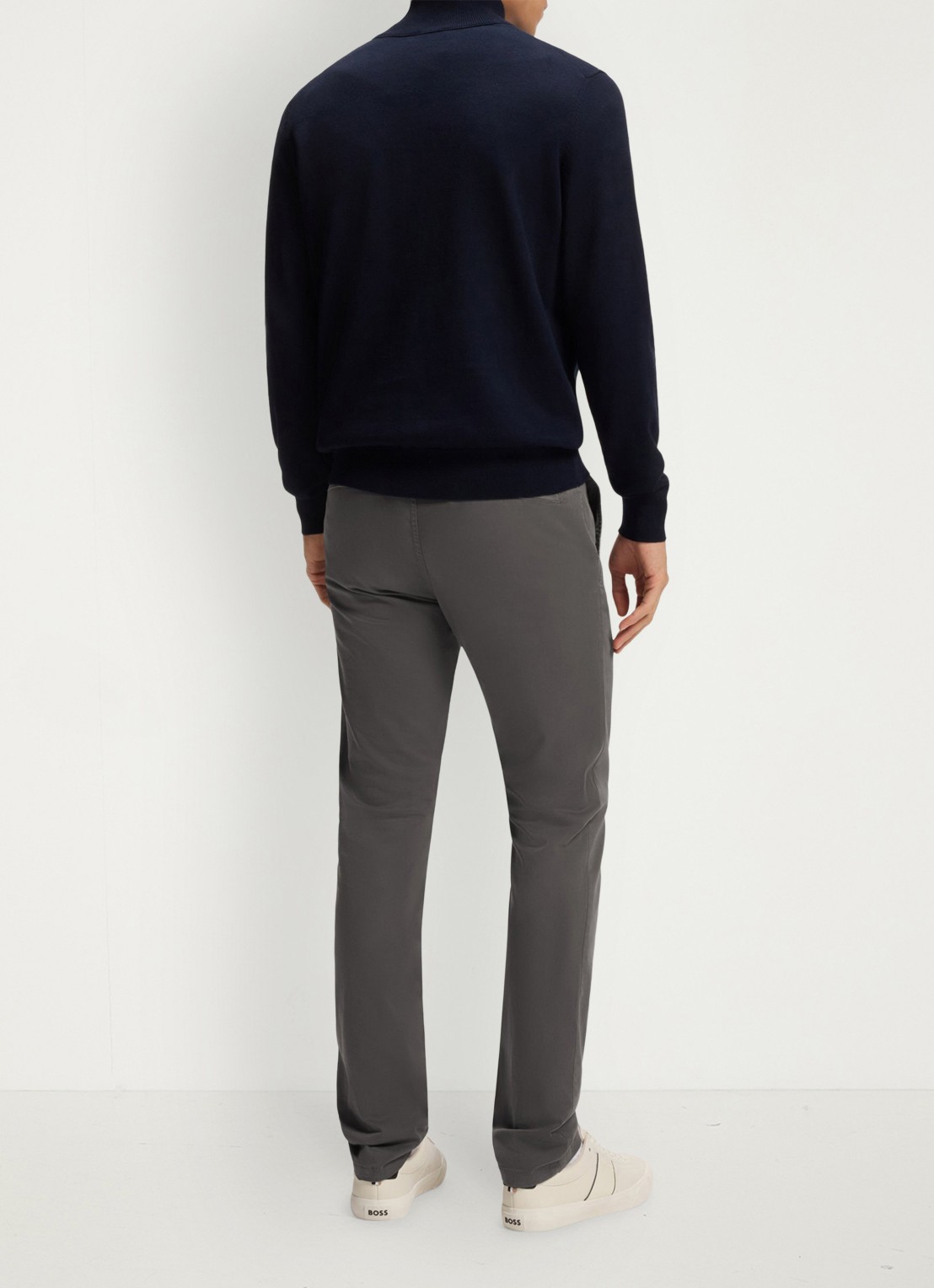 BOSS Slim-fit satijnen chino van stretchkatoen - achterkant grey-020 / grijs