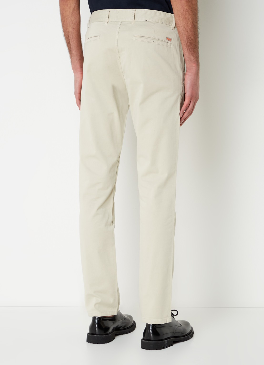 BOSS Slim-fit satijnen chino van stretchkatoen - achterkant 5 light beige-271 / beige