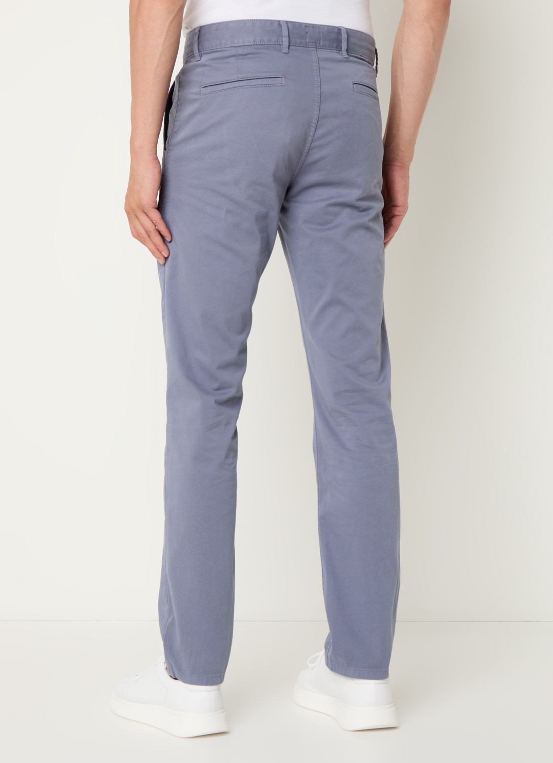 BOSS Slim-fit satijnen chino van stretchkatoen - achterkant 3 navy-415 / blauw