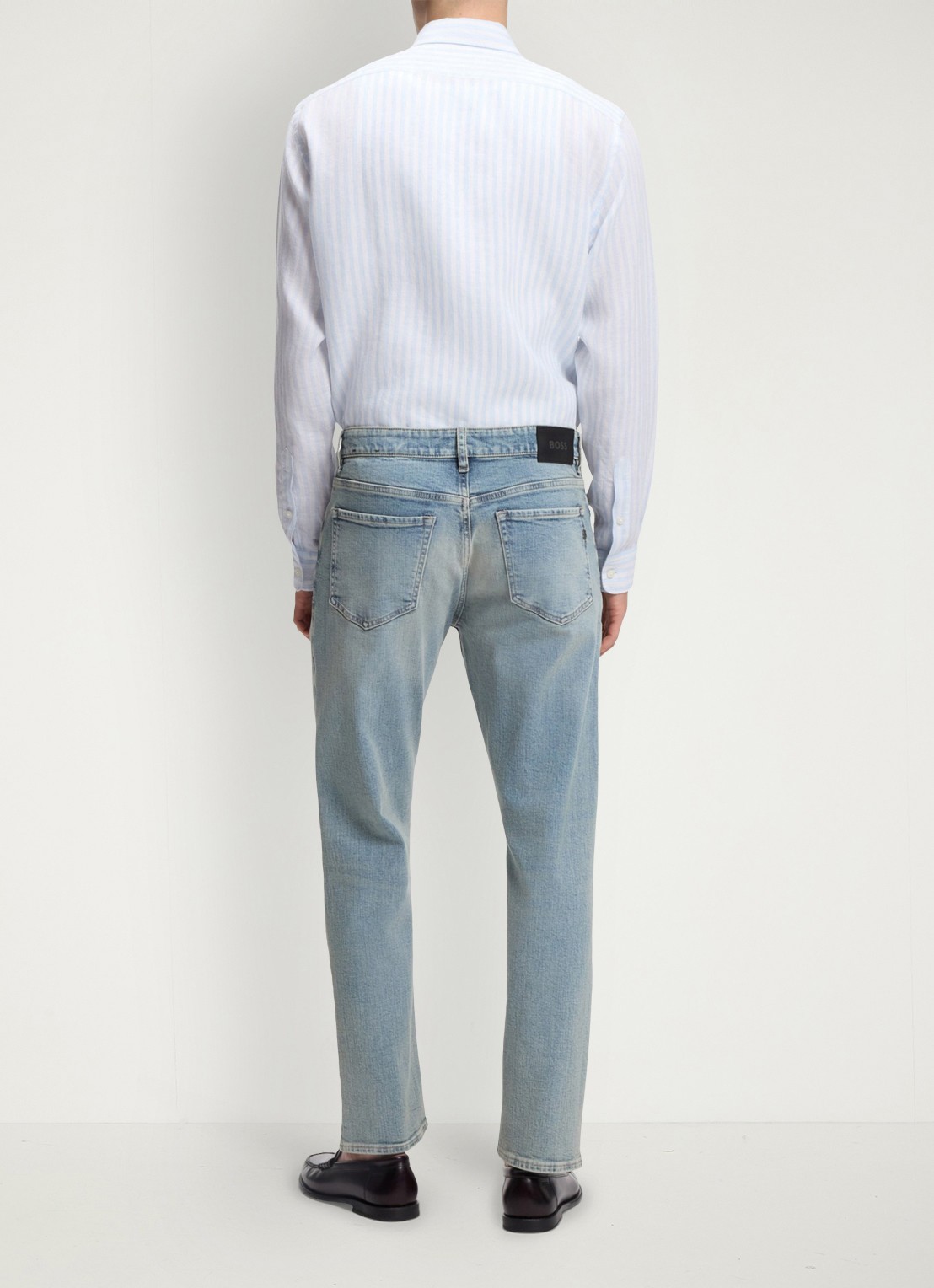 BOSS Straight fit jeans met lichte wassing - achterkant 6 indigo