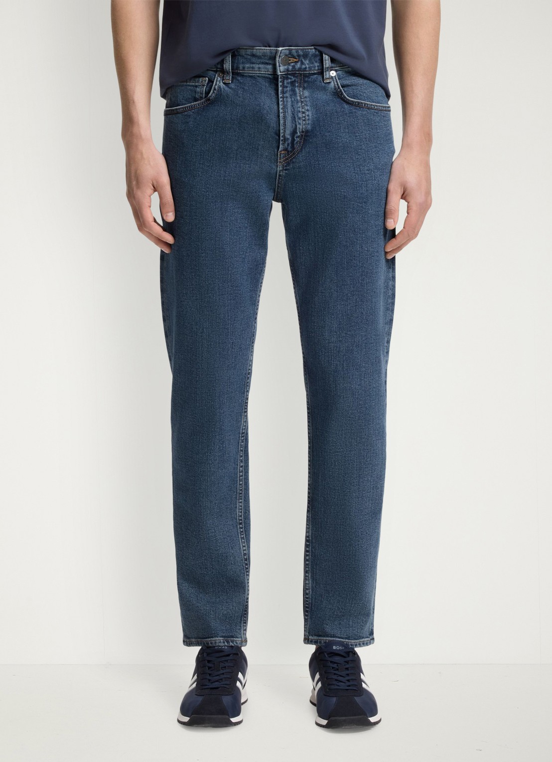 BOSS Straight fit jeans met medium wassing - detail 4 indigo