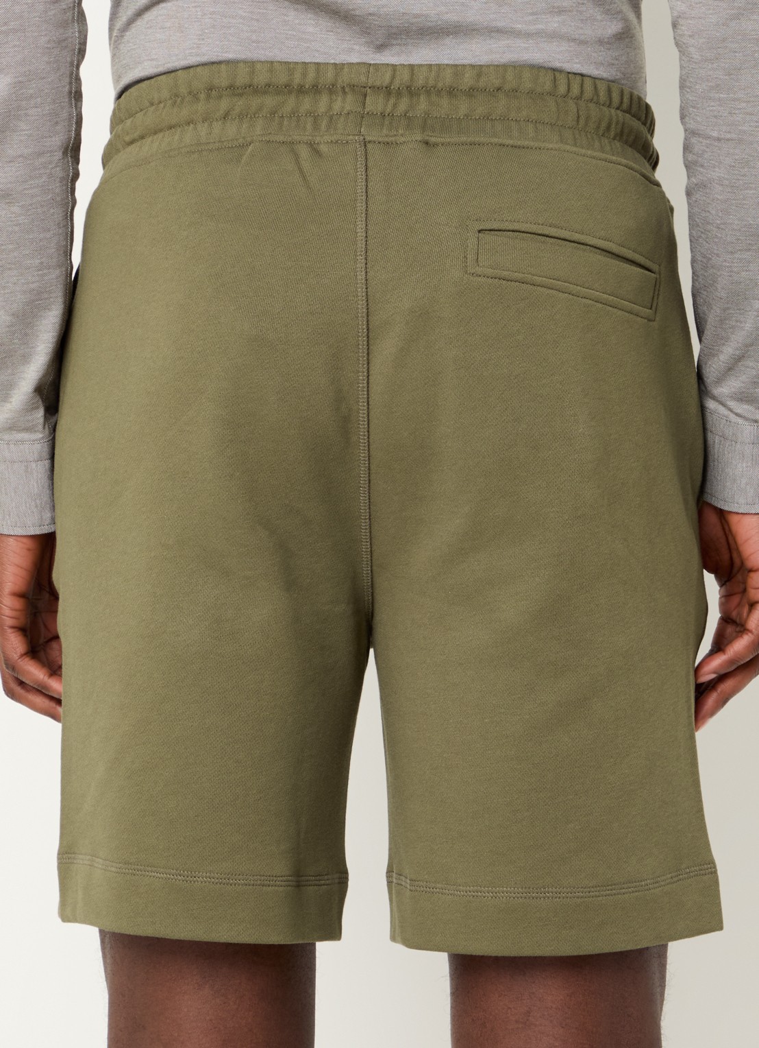 BOSS Straight fit korte broek van sweatstof met logopatch - achterkant 3 open green-342 / groen