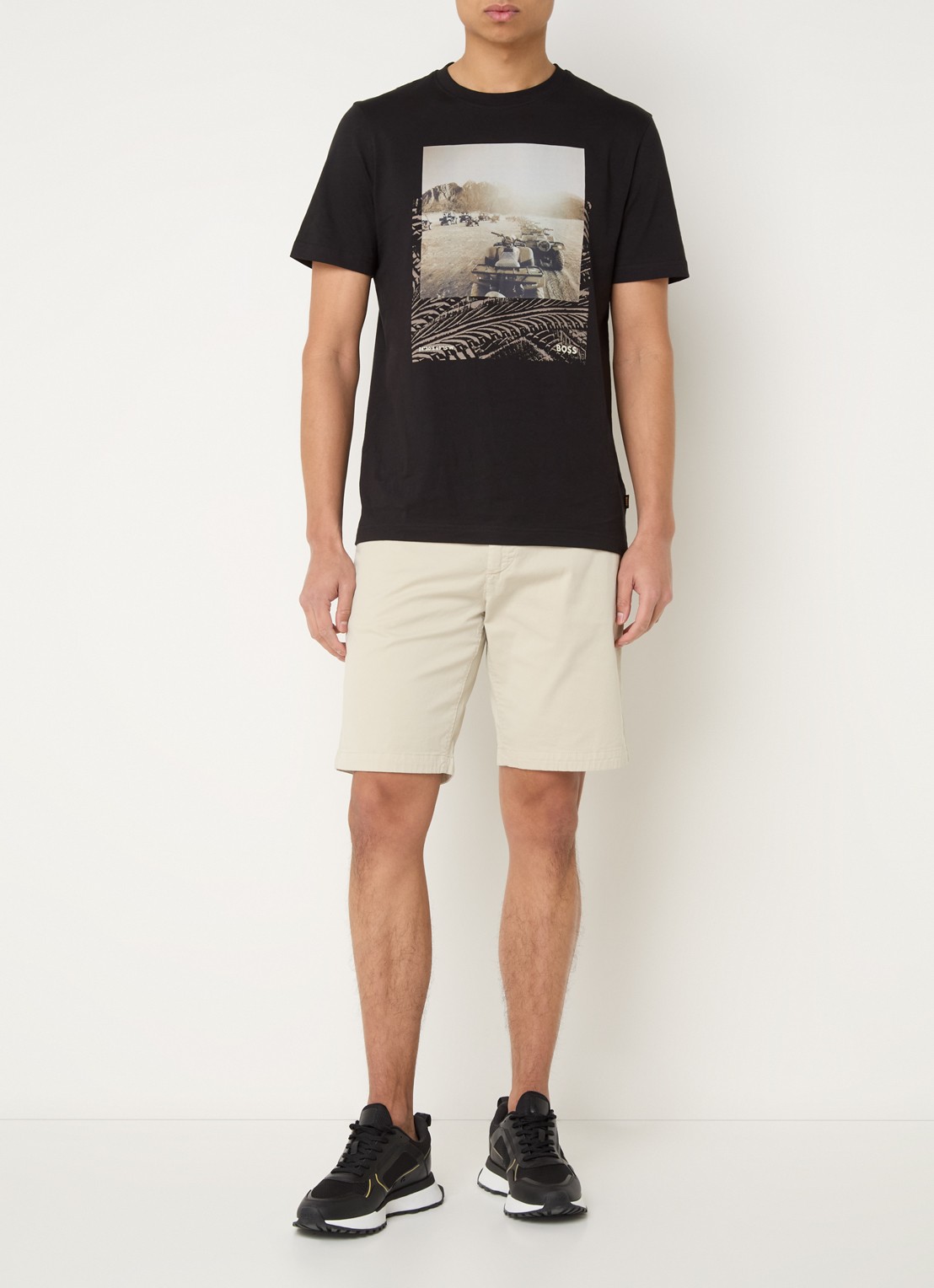 BOSS Straight fit korte chino met steekzakken - voorkant 4 light beige-271 / beige