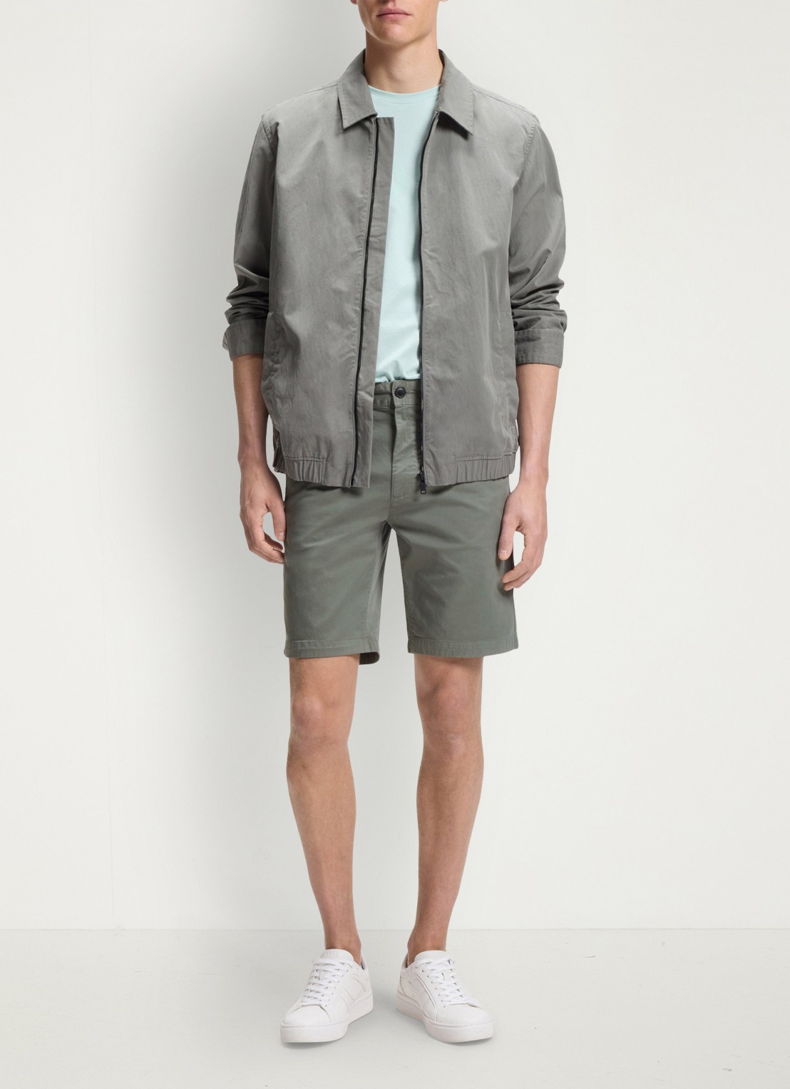 BOSS Straight fit korte chino met steekzakken - voorkant 3 open grey-076 / grijs