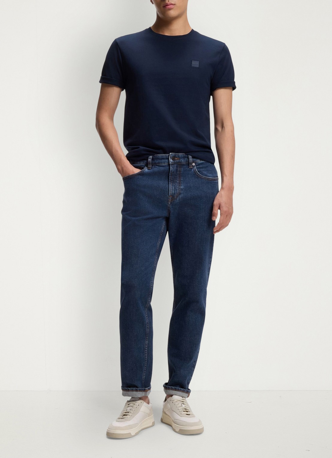 BOSS Straight leg jeans met steekzakken - voorkant 5 donkerblauw