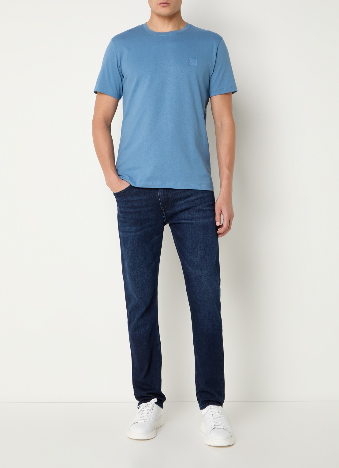 BOSS T-shirt van katoenen jersey met logopatch - voorkant 2 blauwgrijs