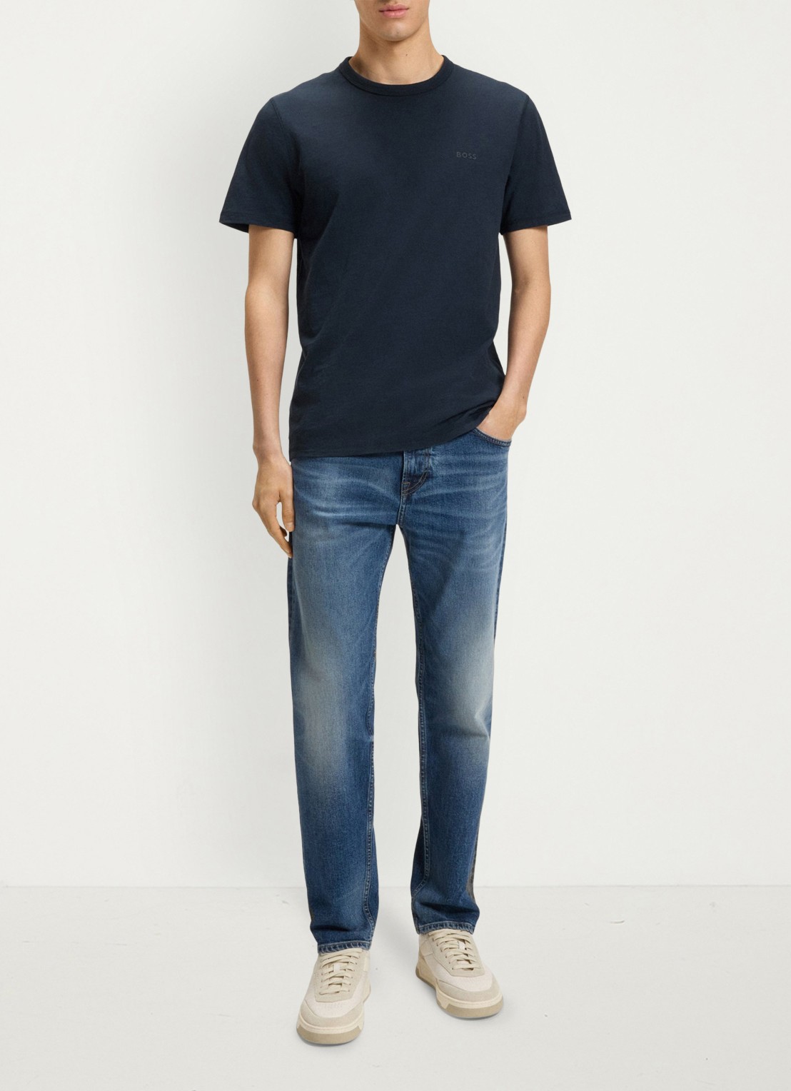 BOSS T-shirt van slubkatoen met logodetail - voorkant 6 donkerblauw
