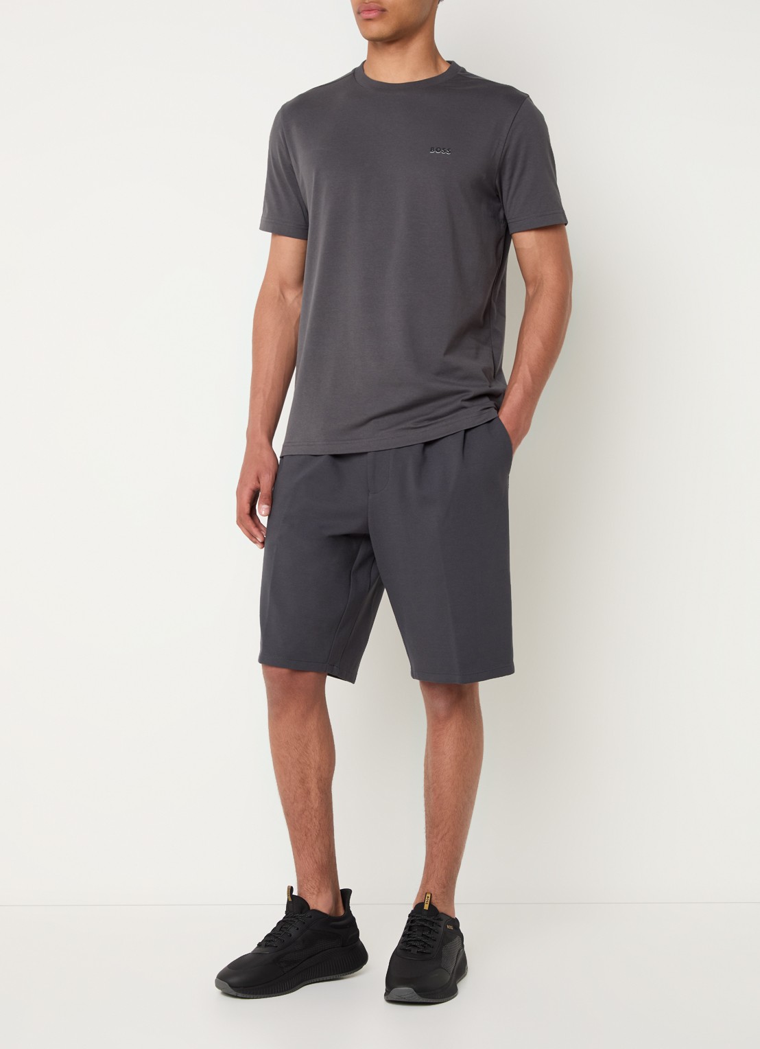 BOSS T-shirt van stretchkatoen met logodetail - voorkant 3 dark grey-027 / grijs