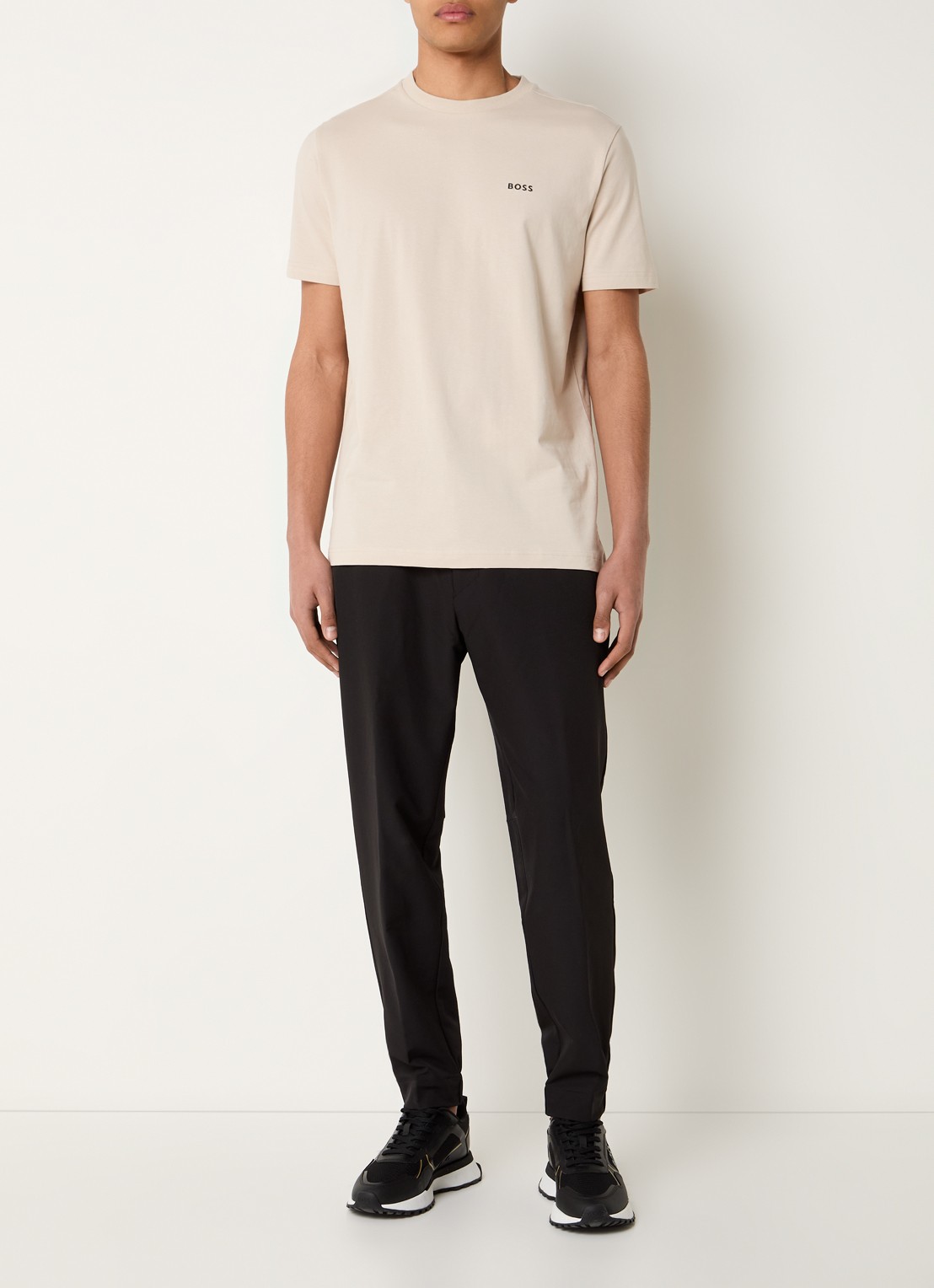 BOSS T-shirt van stretchkatoen met logodetail - voorkant 4 beige