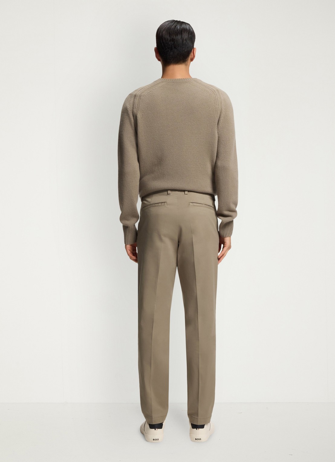 BOSS Tapered fit chino in katoenblend - achterkant 3 khaki