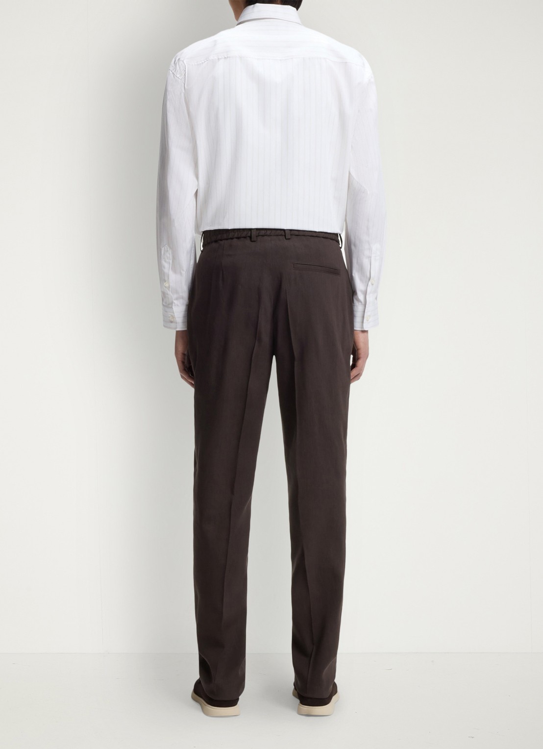 BOSS Tapered fit chino in linnenblend - achterkant donkerbruin