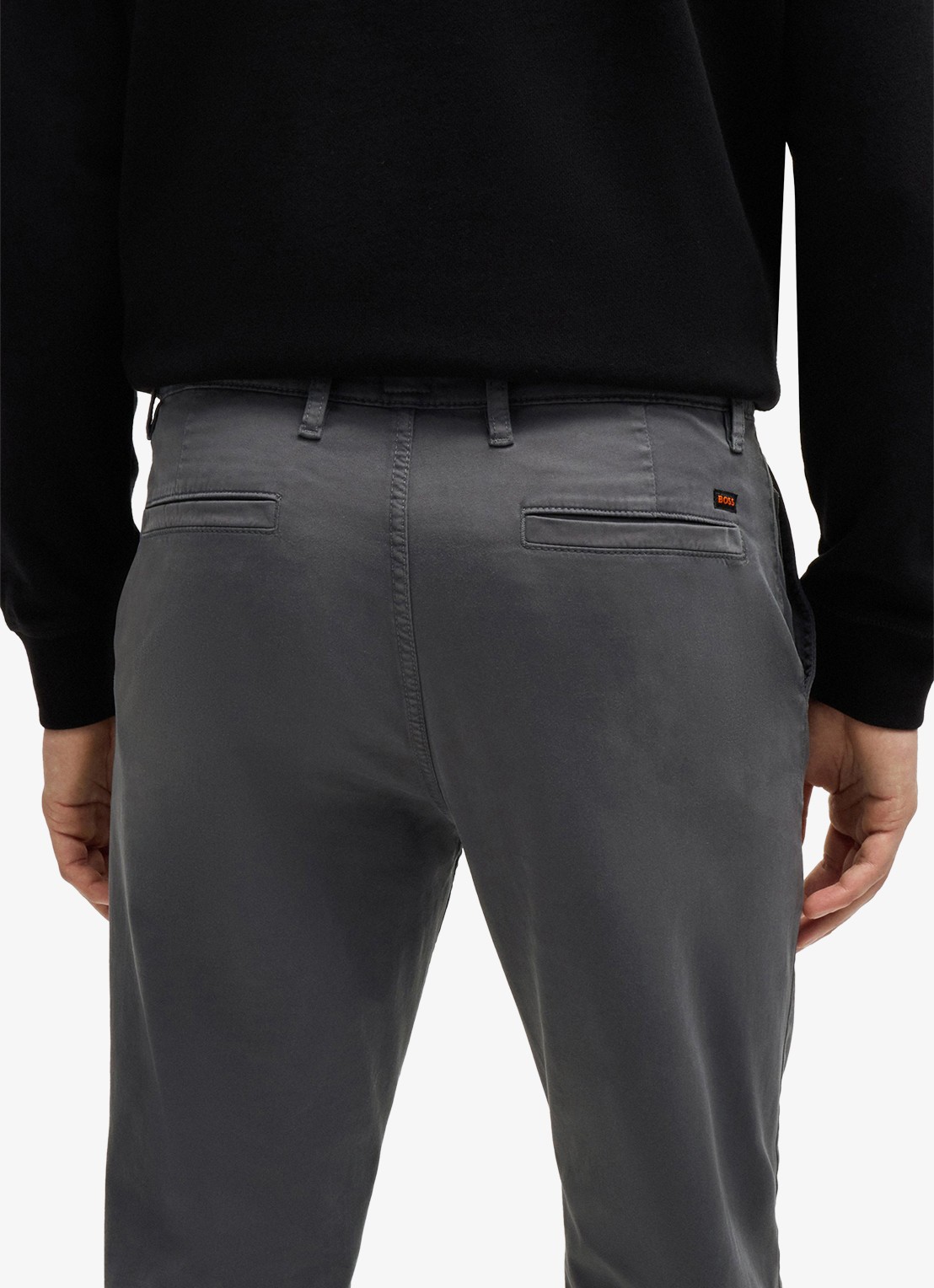 BOSS Tapered fit chino met steekzakken - detail 4 grijs