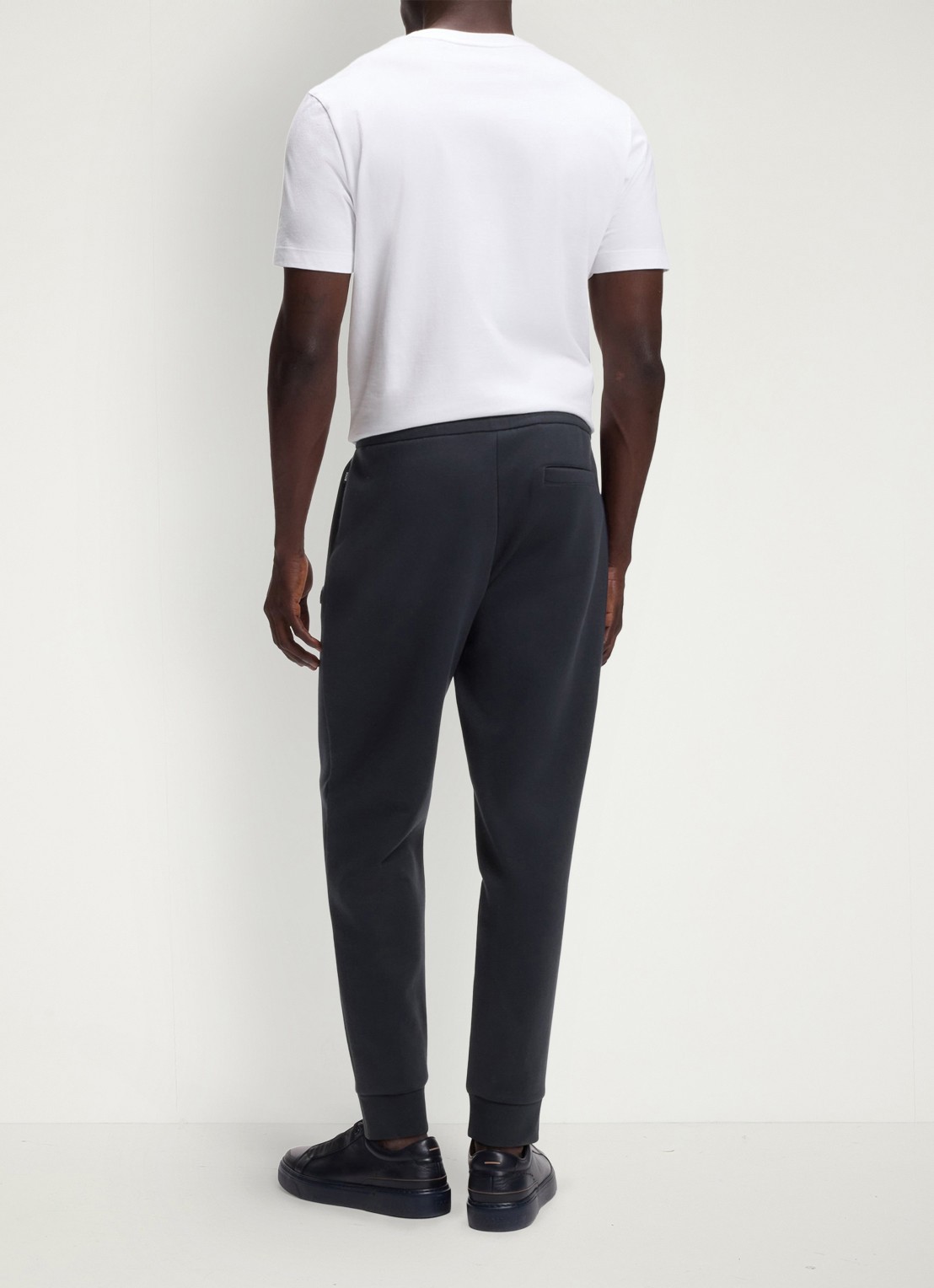 BOSS Tapered fit cropped joggingbroek met logo - achterkant 3 donkerblauw