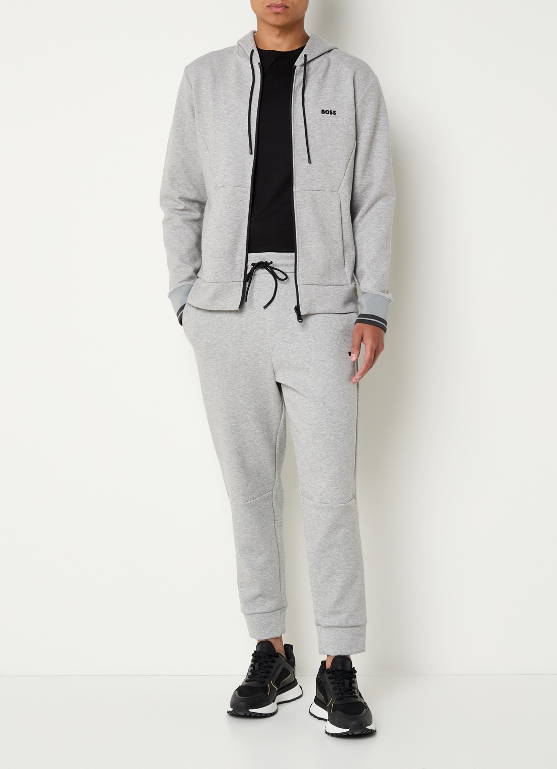 BOSS Tapered fit joggingbroek met steekzakken - voorkant 5 lichtgrijs