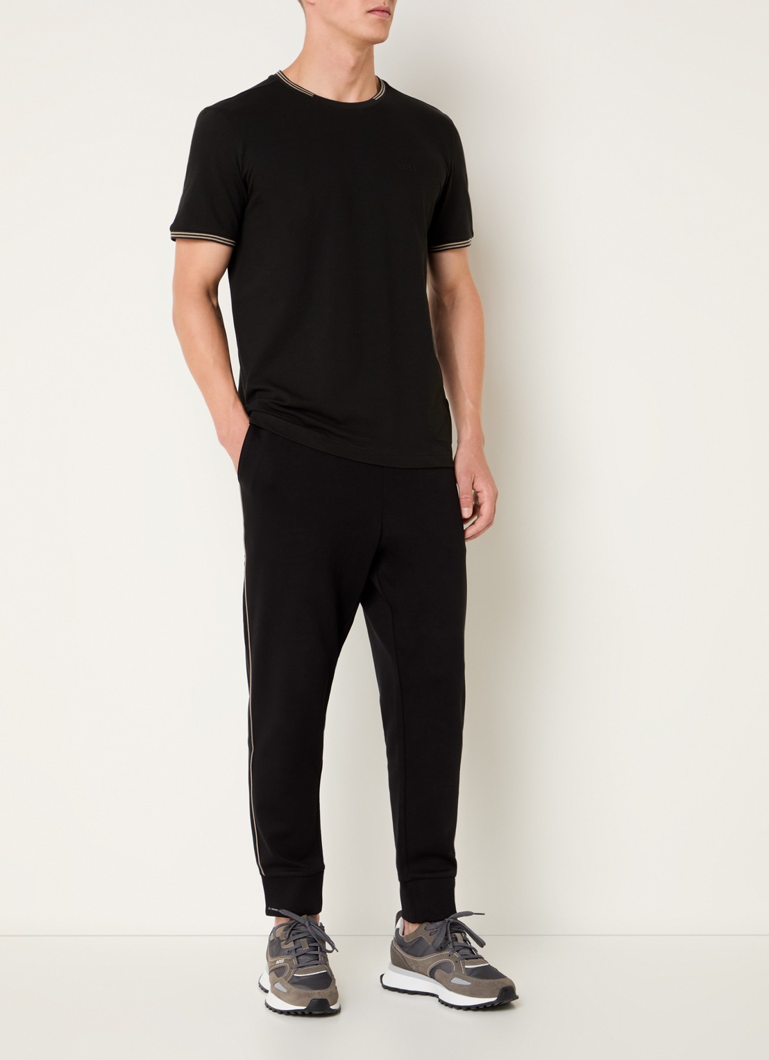 BOSS Taul T-shirt met logo en stretch - voorkant 2 zwart