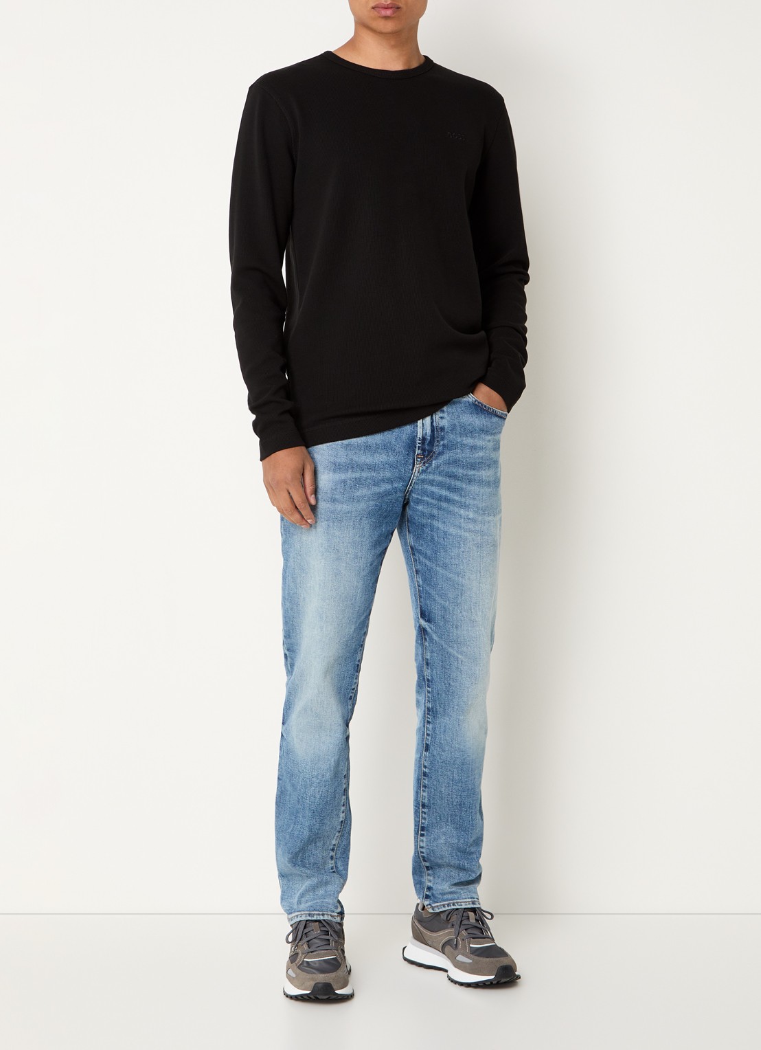 BOSS Tempesto longsleeve met structuur en logo - voorkant 2 zwart