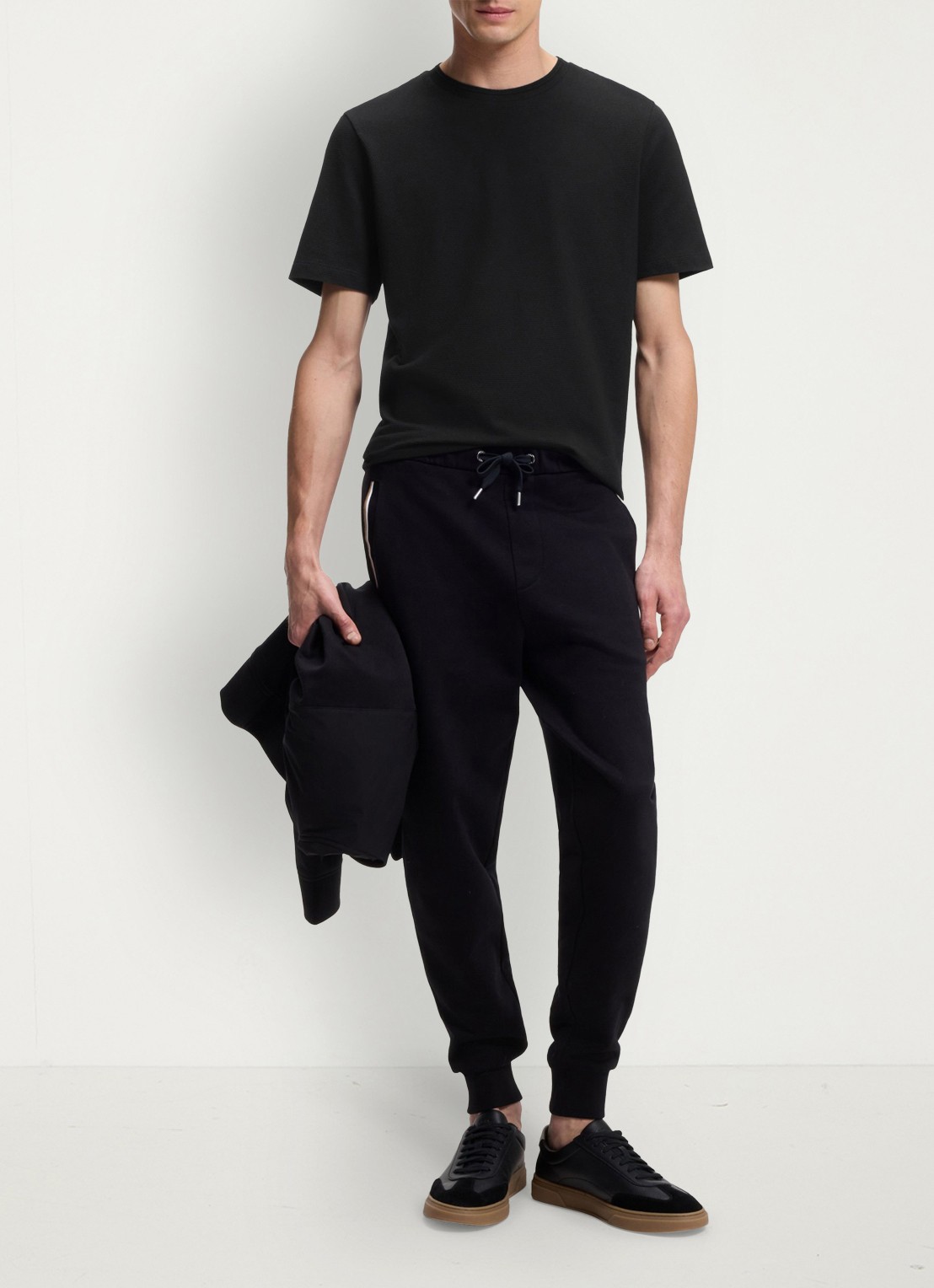 BOSS Tiburt 240 10231018 01  301 - voorkant 2 black-001 / zwart