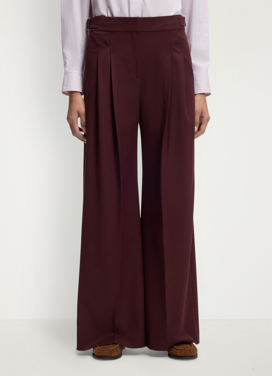 BOSS Wide fit pantalon met plooien - detail bordeauxrood