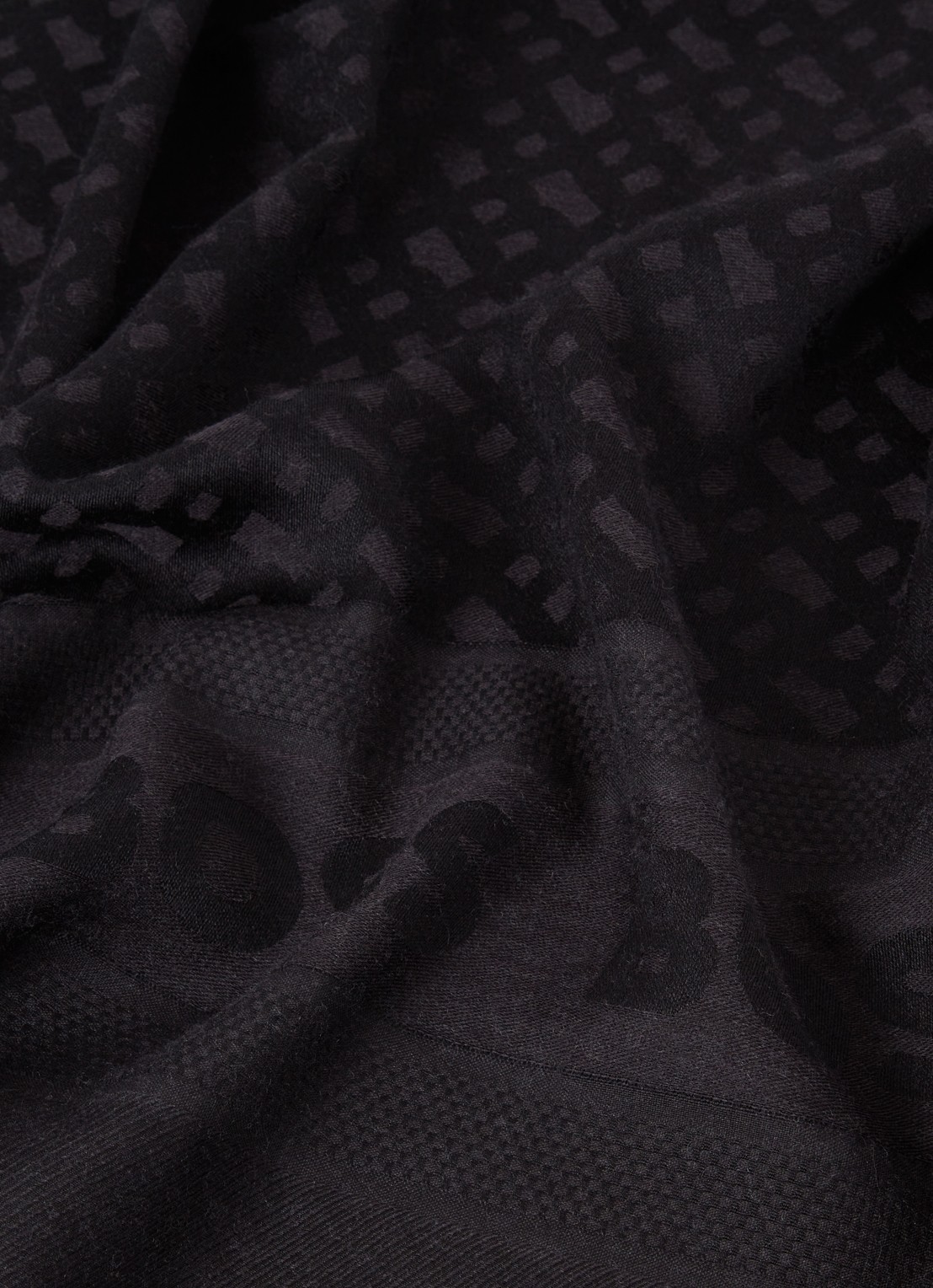 BOSS Zelma sjaal in zijdeblend met logoprint 110 x 110 cm - detail 3 black-001 / zwart