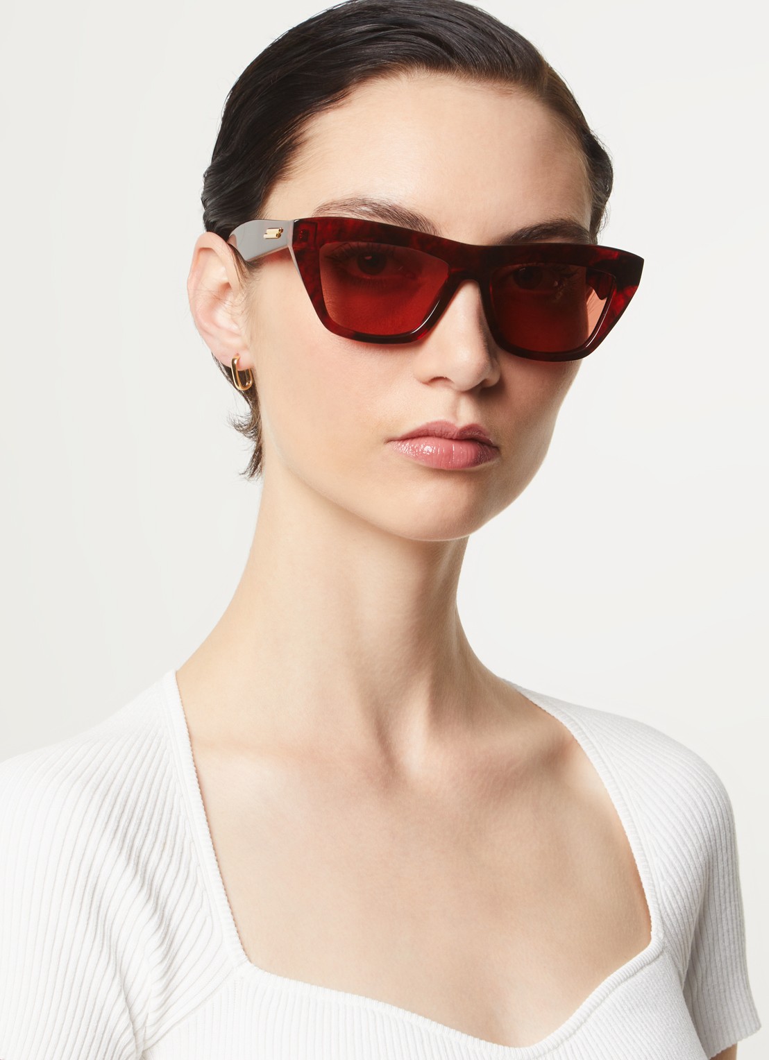 Bottega Veneta Cat Eye zonnebril BV1121S - voorkant 2 steenrood