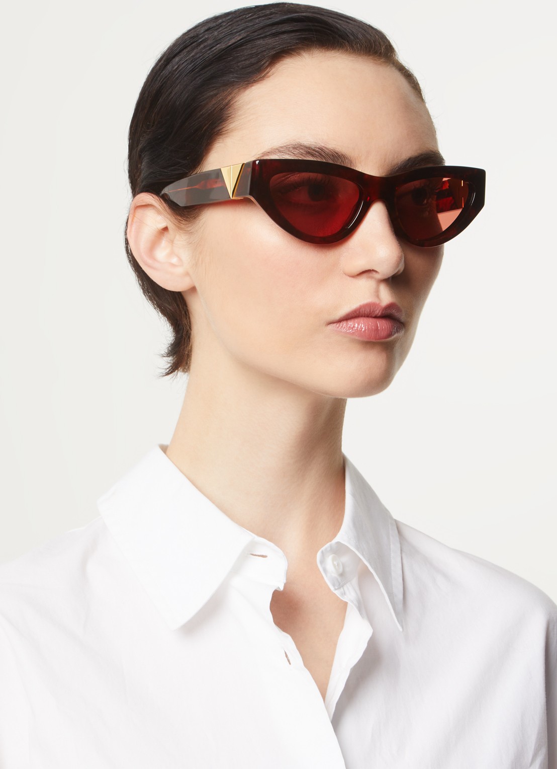 Bottega Veneta Zonnebril BV1176S - voorkant 2 steenrood