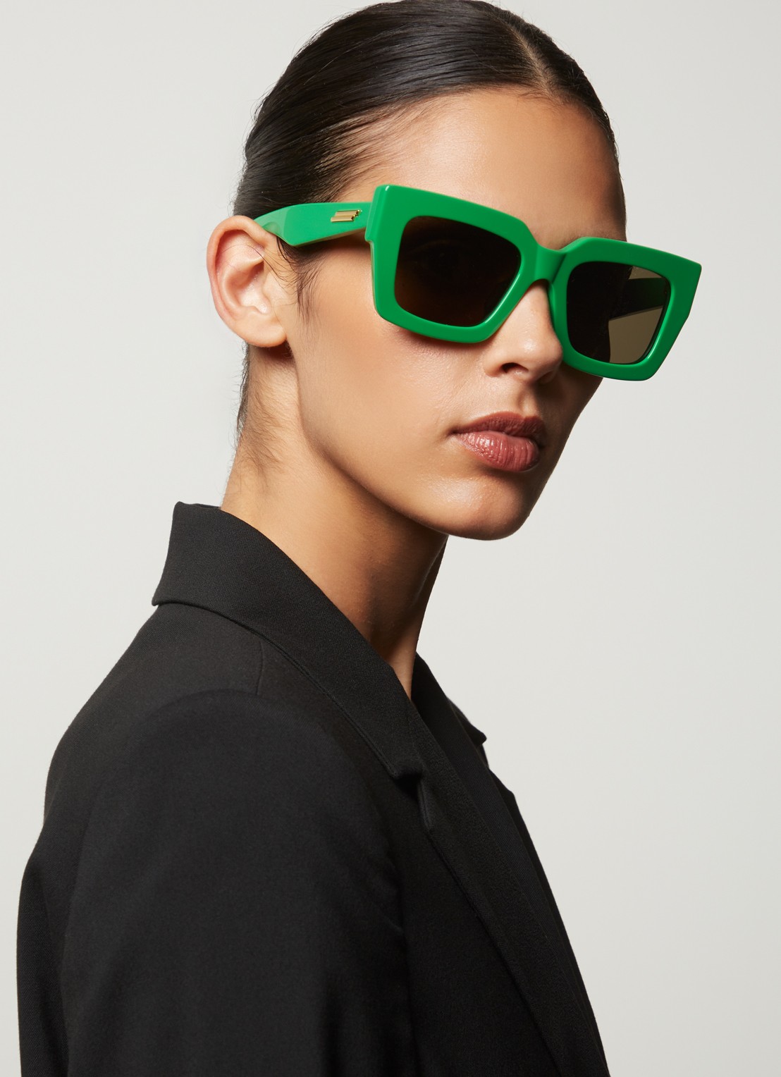 Bottega Veneta Zonnebril BV1212S - voorkant 2 groen