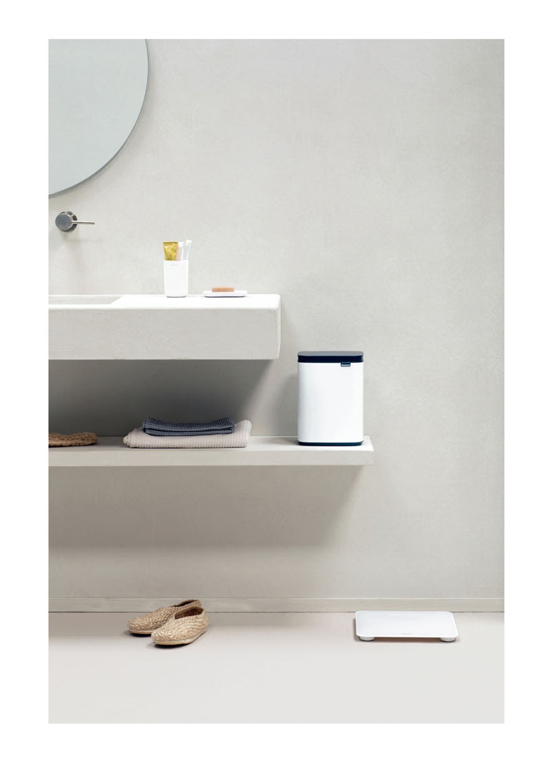 Brabantia Bo afvalemmer 4 liter met kunststof binnenemmer - voorkant 2 wit