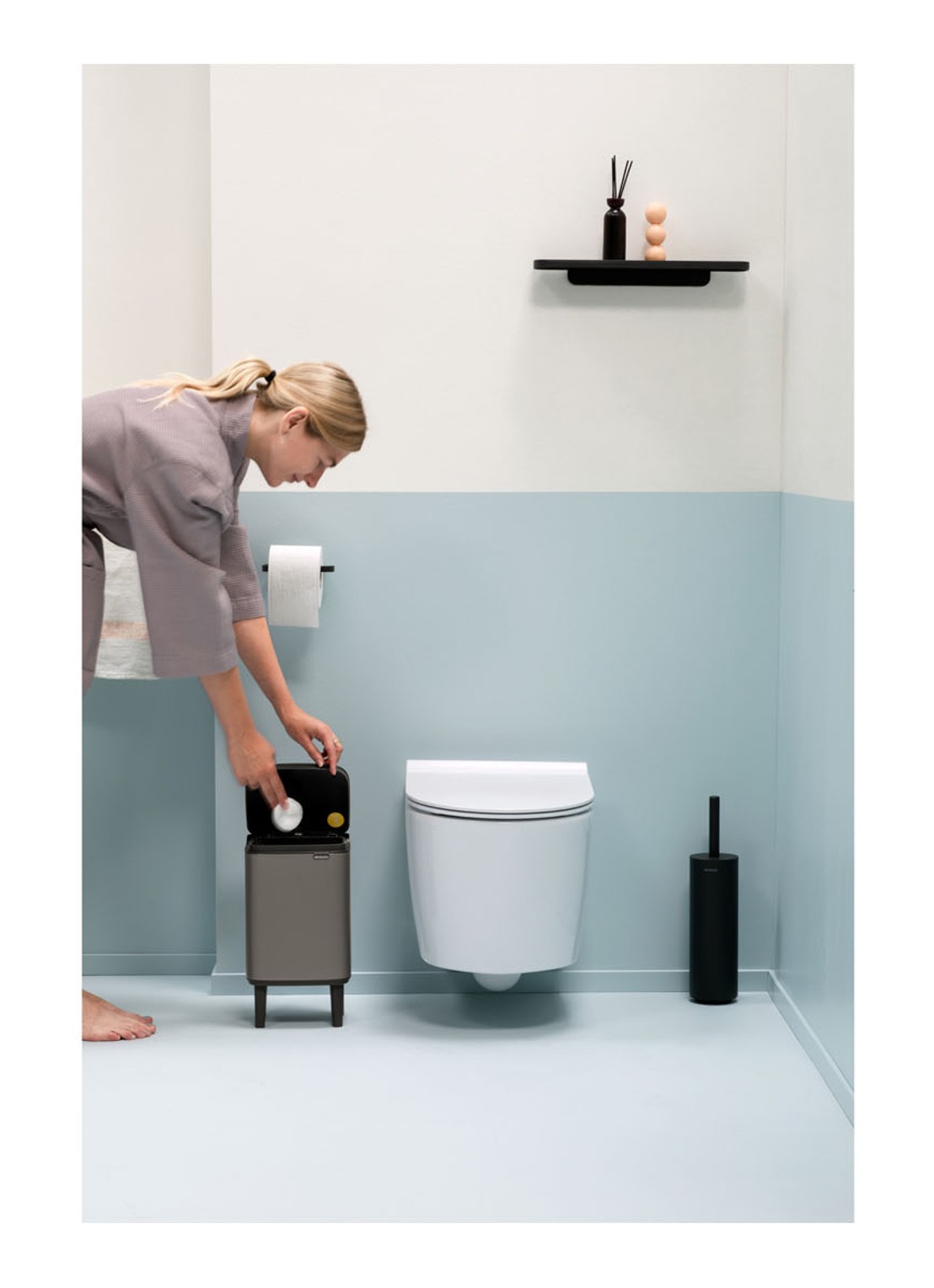 Brabantia Bo Hi afvalemmer 4 liter met kunststof binnenemmer - voorkant 2 zilver
