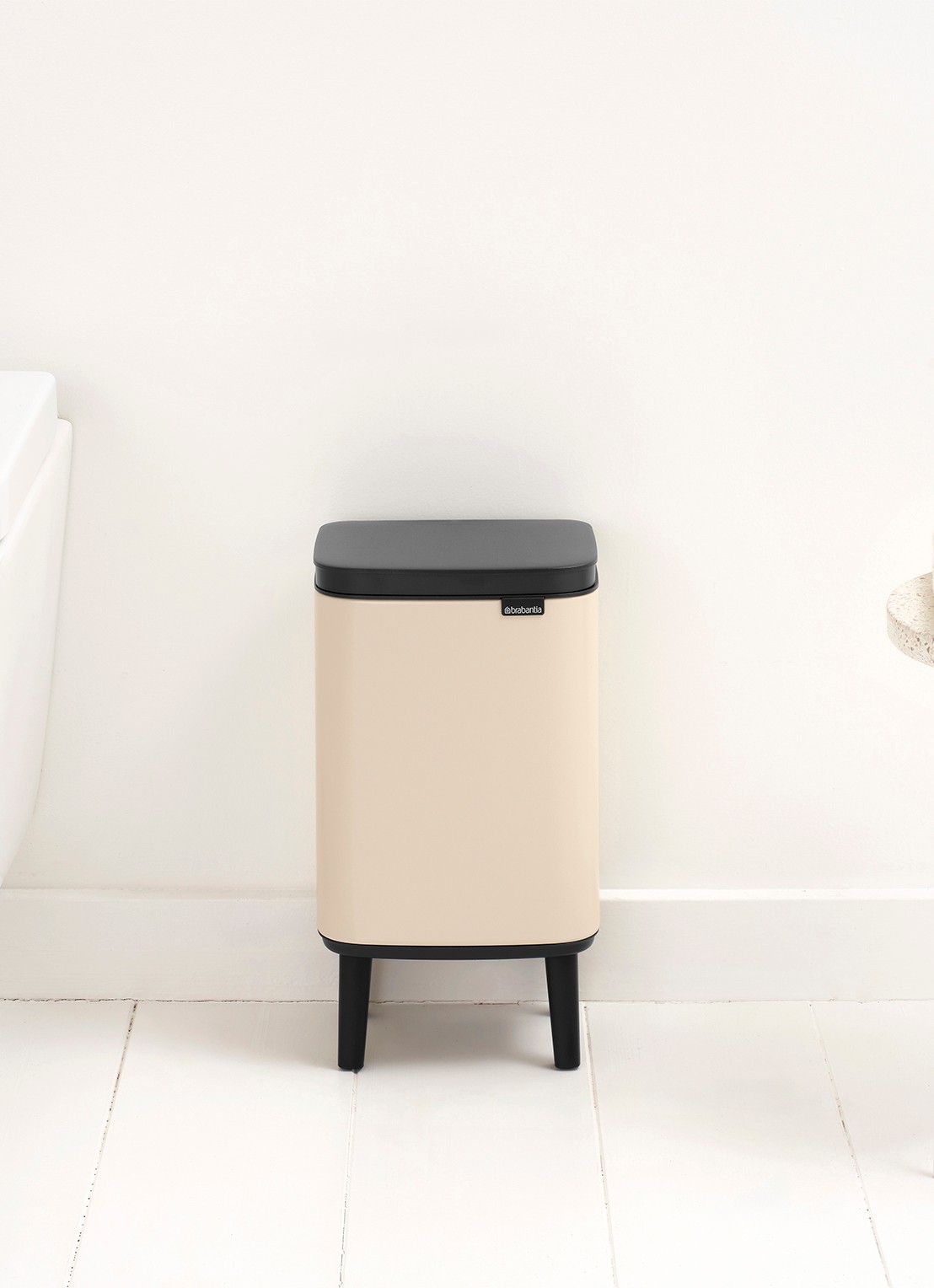 Brabantia Bo Hi prullenbak 4 liter - detail 6 beige